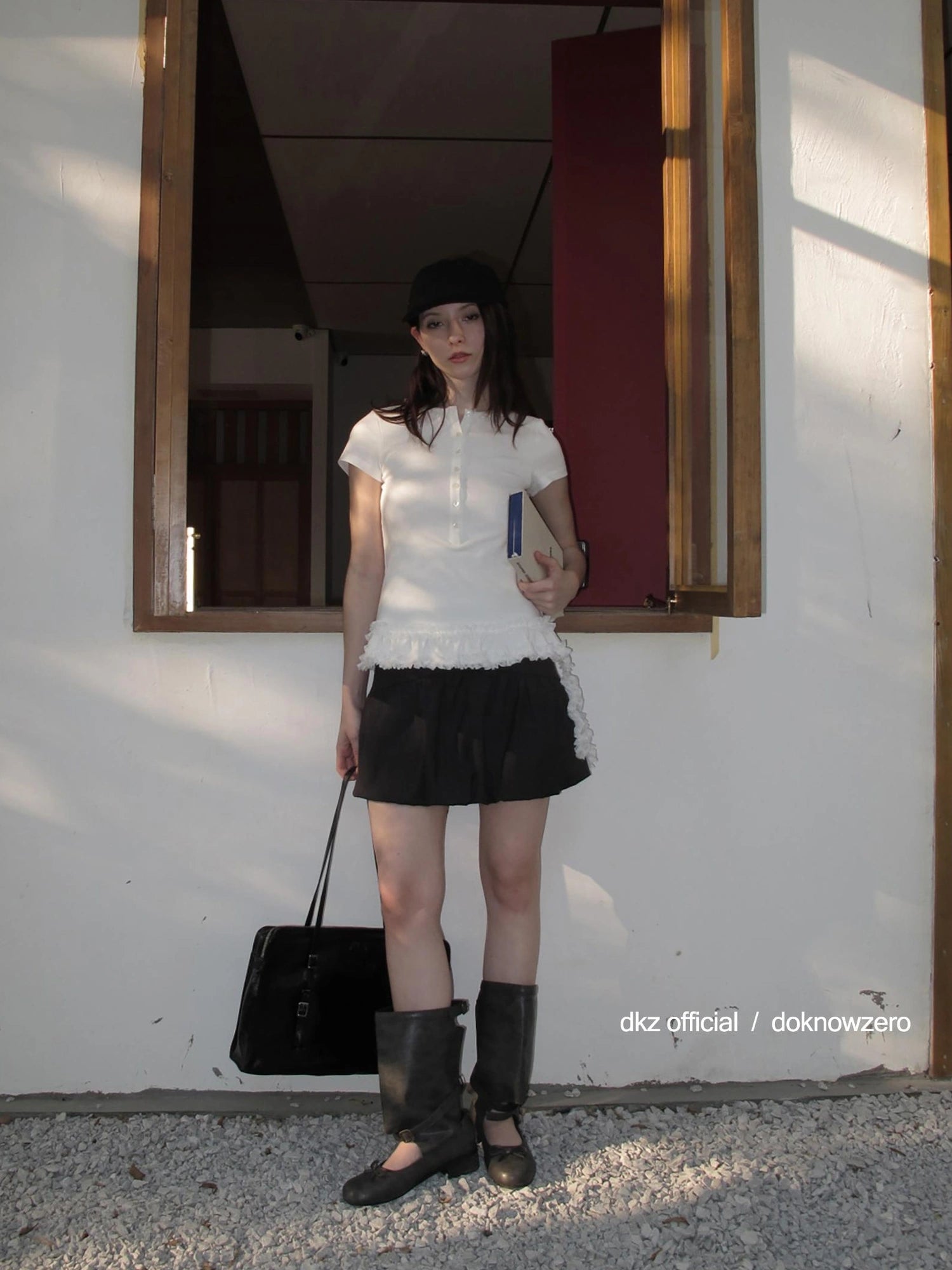 DKZ OFFICIAL Henry Collar Short Sleeve T-shirt With Hem Ruffle Design