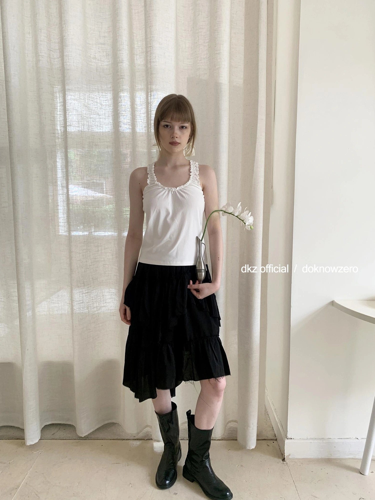 DKZ OFFICIAL Lace Trim Bow Tie Camisole Top