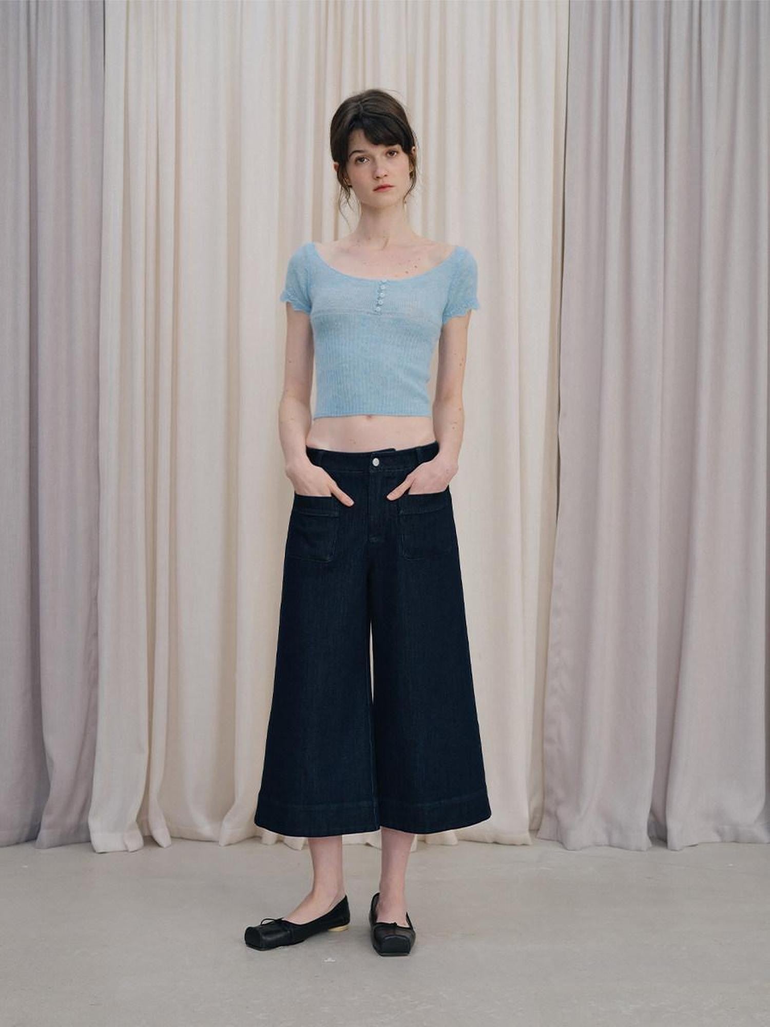 DKZ OFFICIAL Light Blue U Neck Knit Slim Fit Cropped Women&