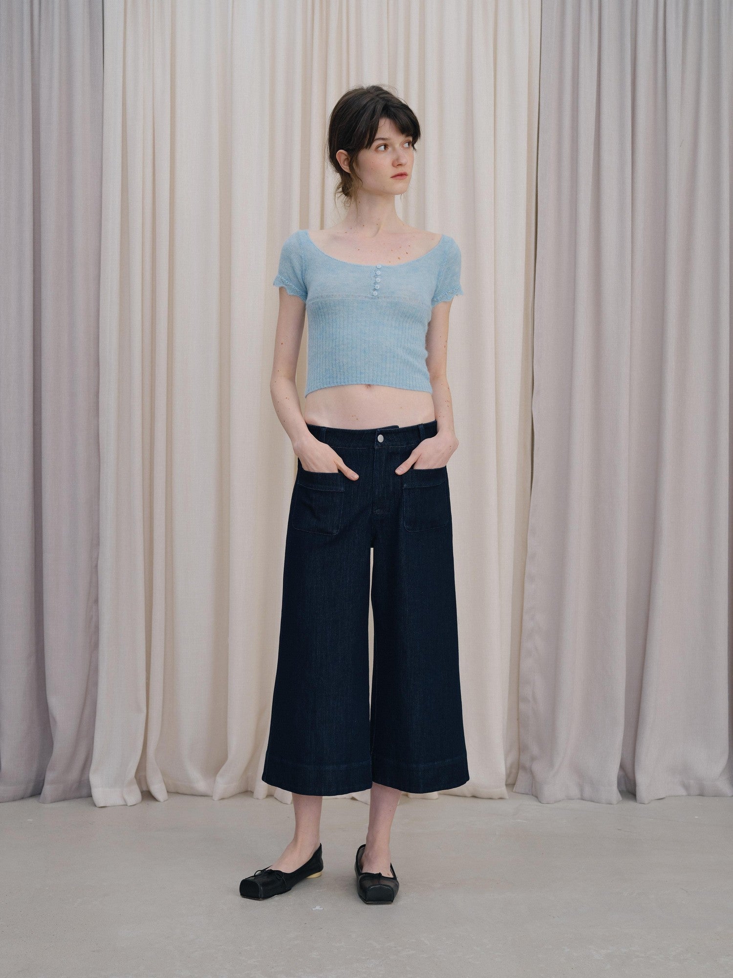 DKZ OFFICIAL Light Blue U Neck Knit Slim Fit Cropped Women&