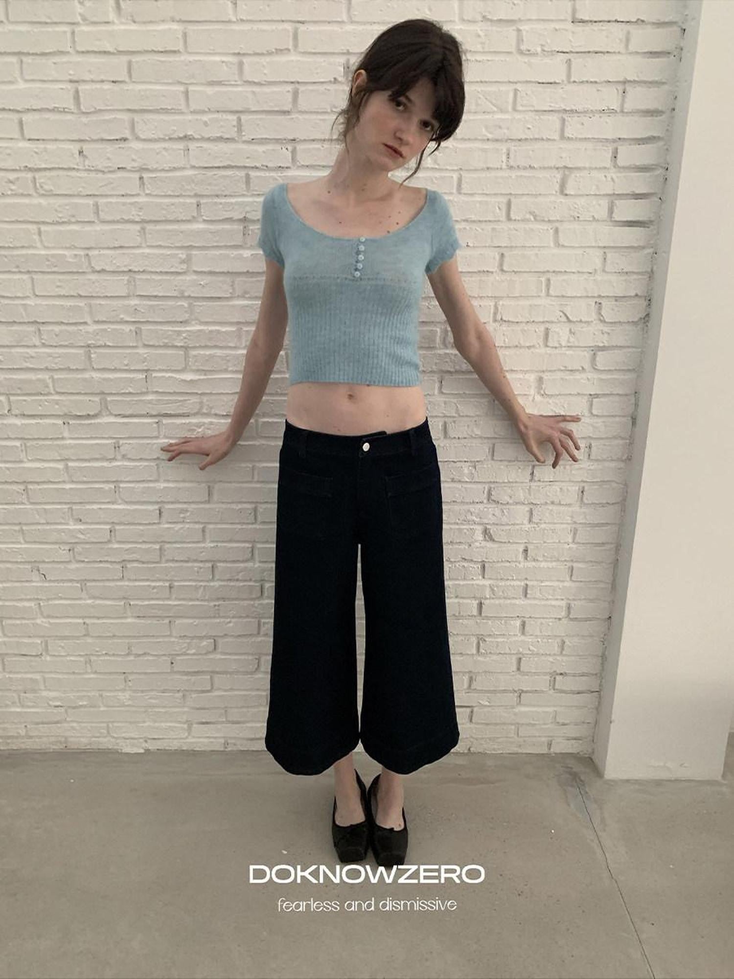 DKZ OFFICIAL Light Blue U Neck Knit Slim Fit Cropped Women&