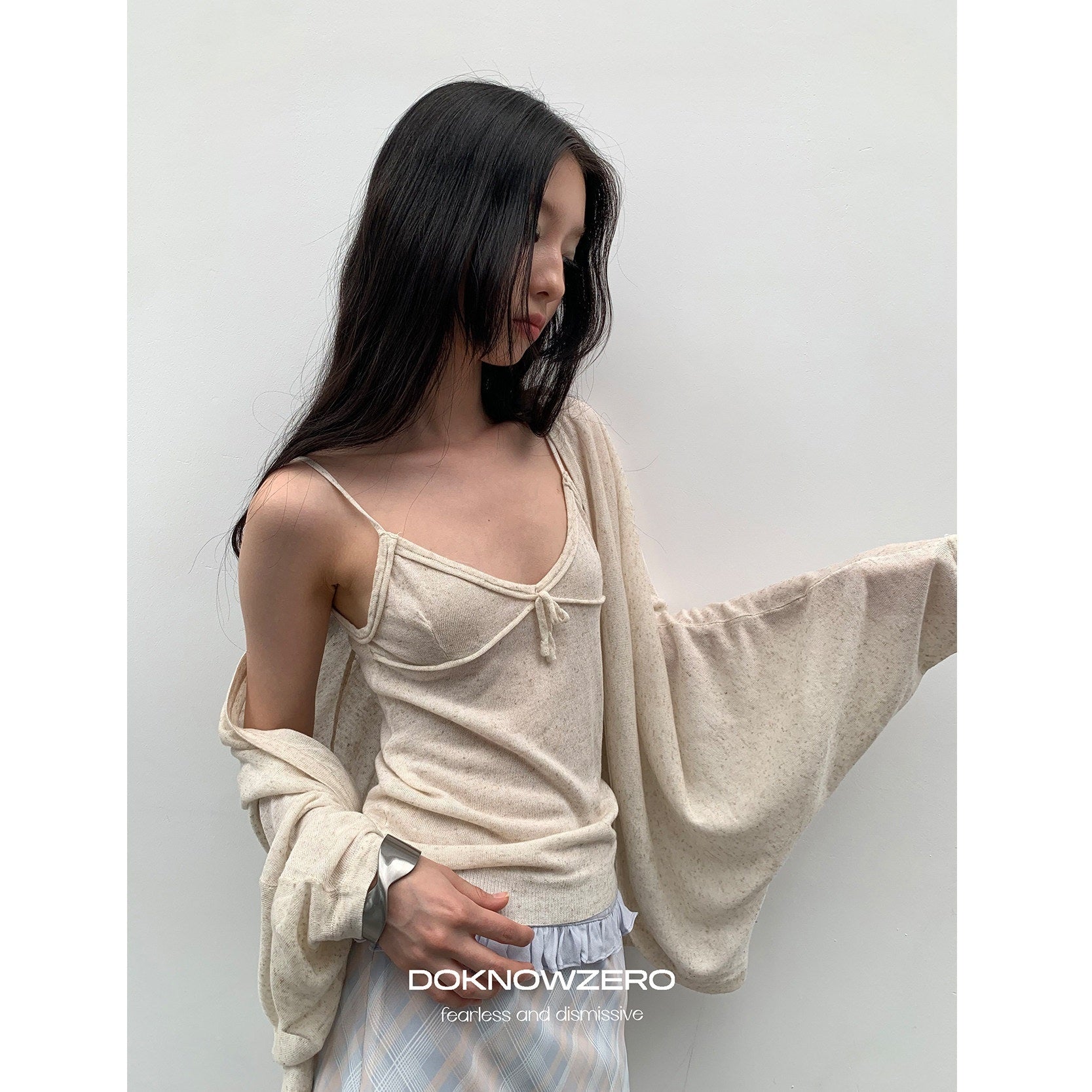 DKZ_OFFICIAL_Lightweight_Knit_Bow_Tie_V-neck_Webbing_Strap_Slim_Fit_Women&
