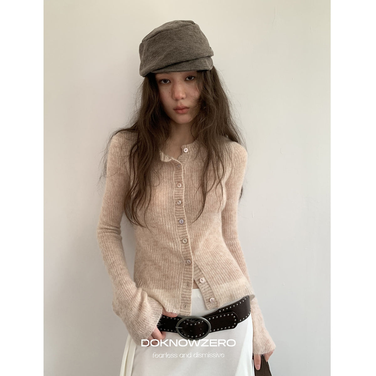 DKZ_OFFICIAL_Lightweight_Slim_Fit_Round_Neck_Alpaca_Wool_Women&