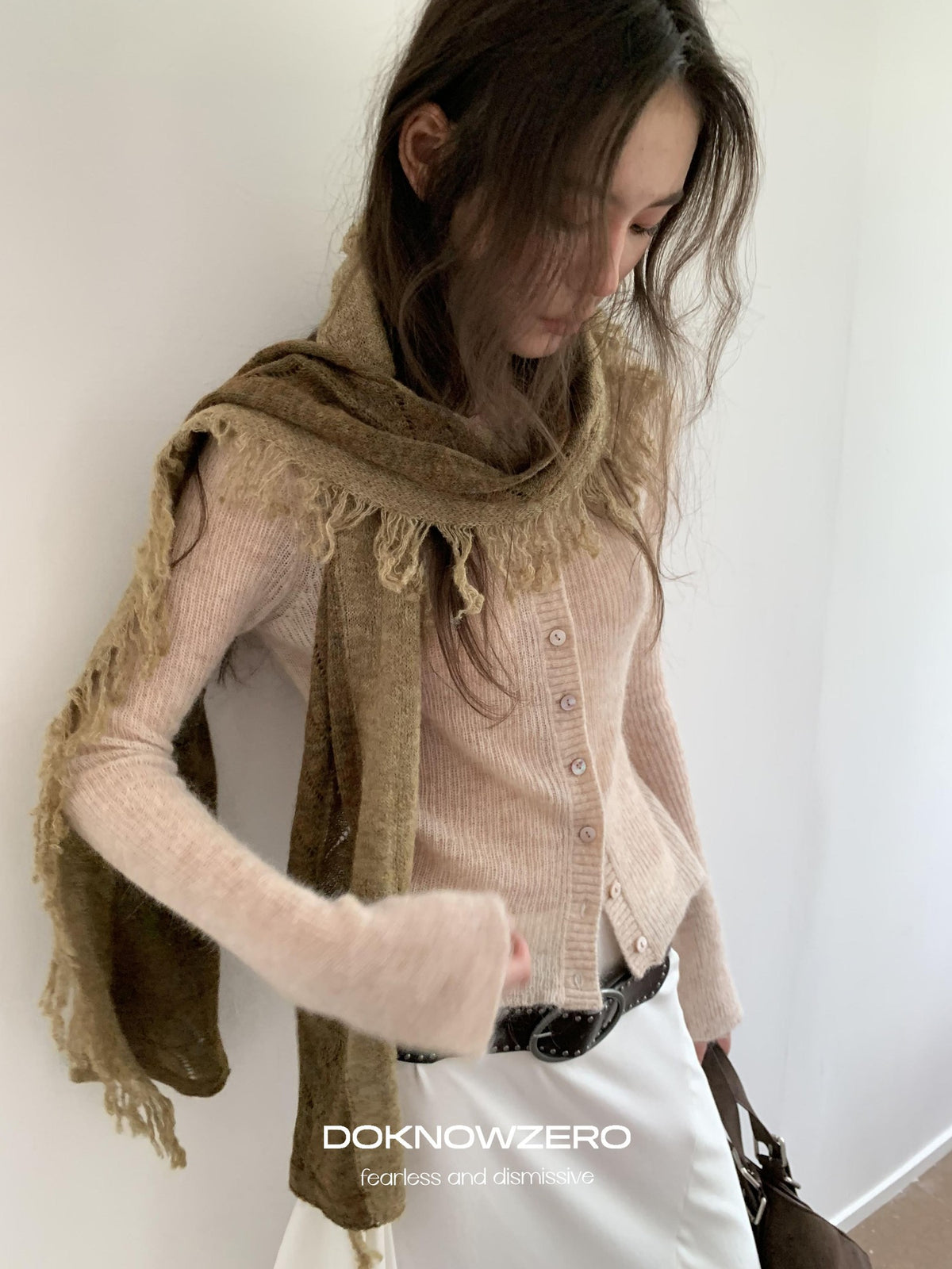DKZ OFFICIAL Lightweight Slim Fit Round Neck Alpaca Wool Women&