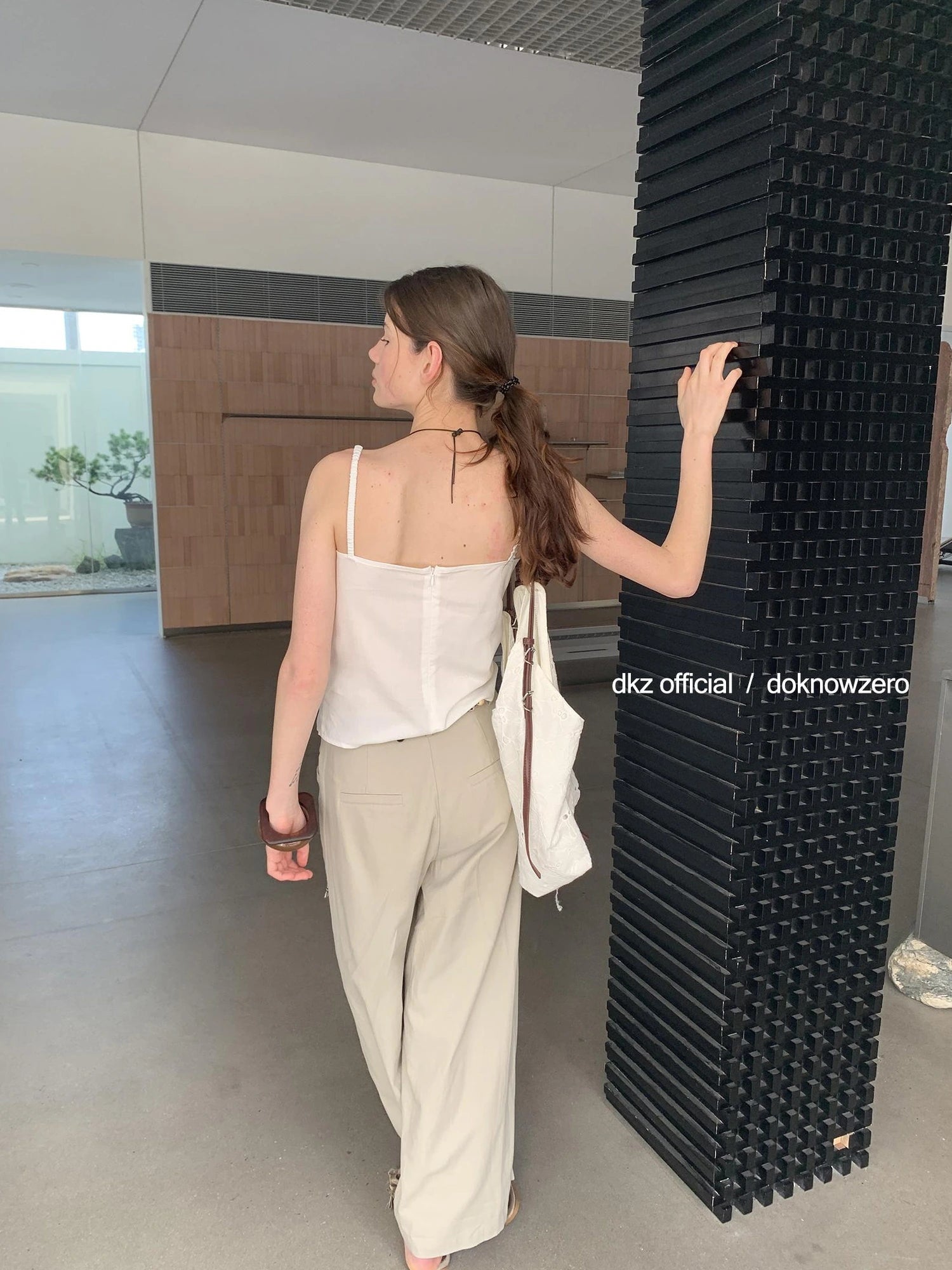 DKZ OFFICIAL Low Waist Drapey Wide Leg Linen Blend Trousers