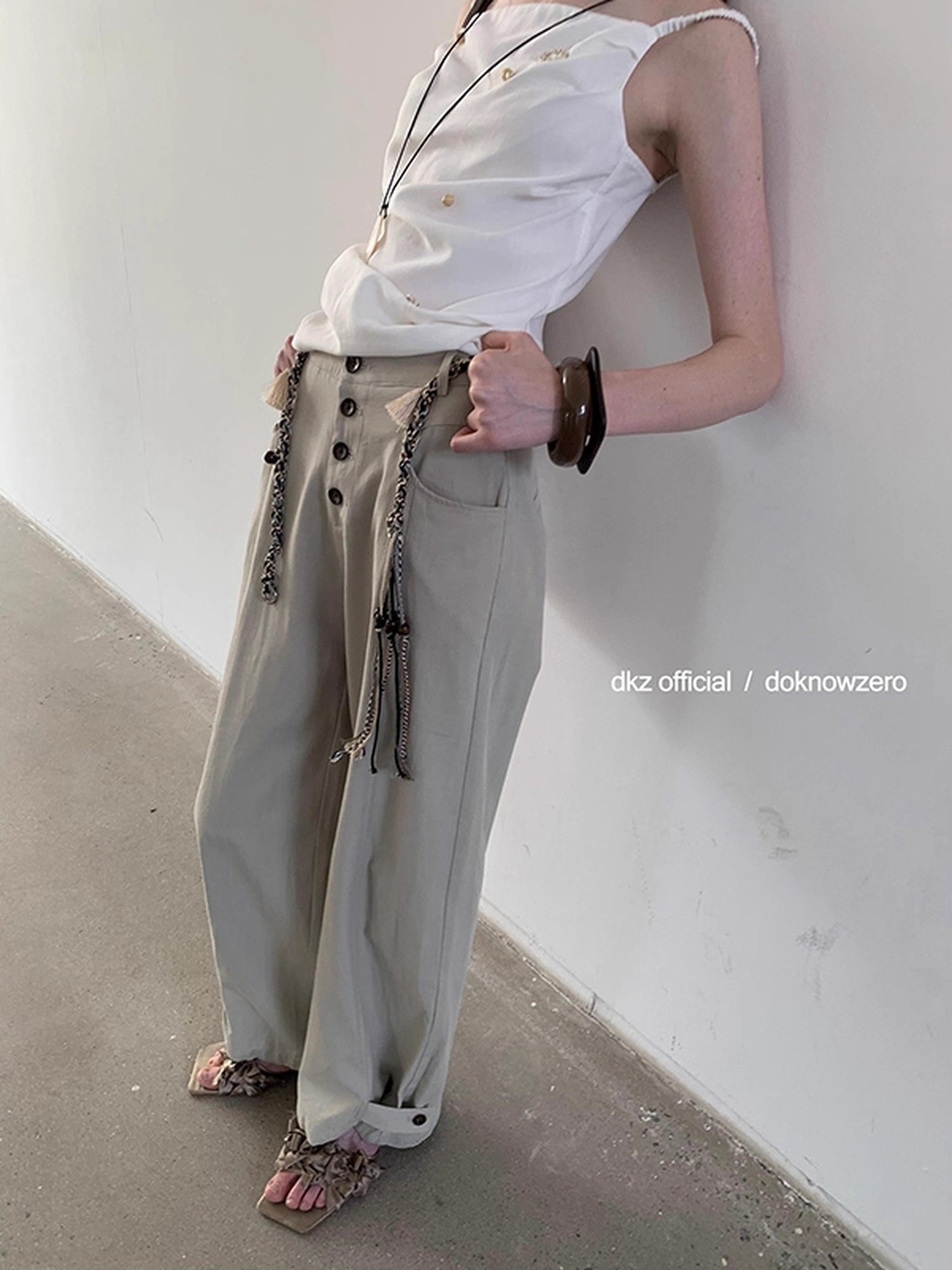 DKZ_OFFICIAL_Low_Waist_Drapey_Wide_Leg_Linen_Blend_Trousers_MISSTT