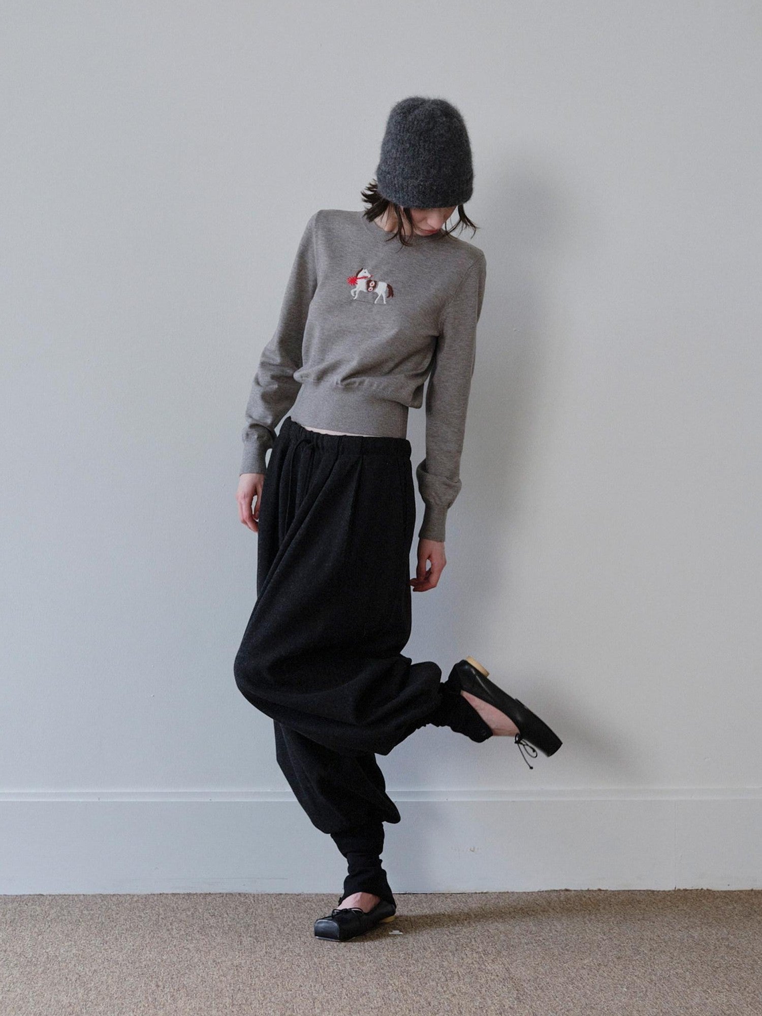 DKZ OFFICIAL Lucky Pony Jacquard Crewneck Long Sleeve Women&