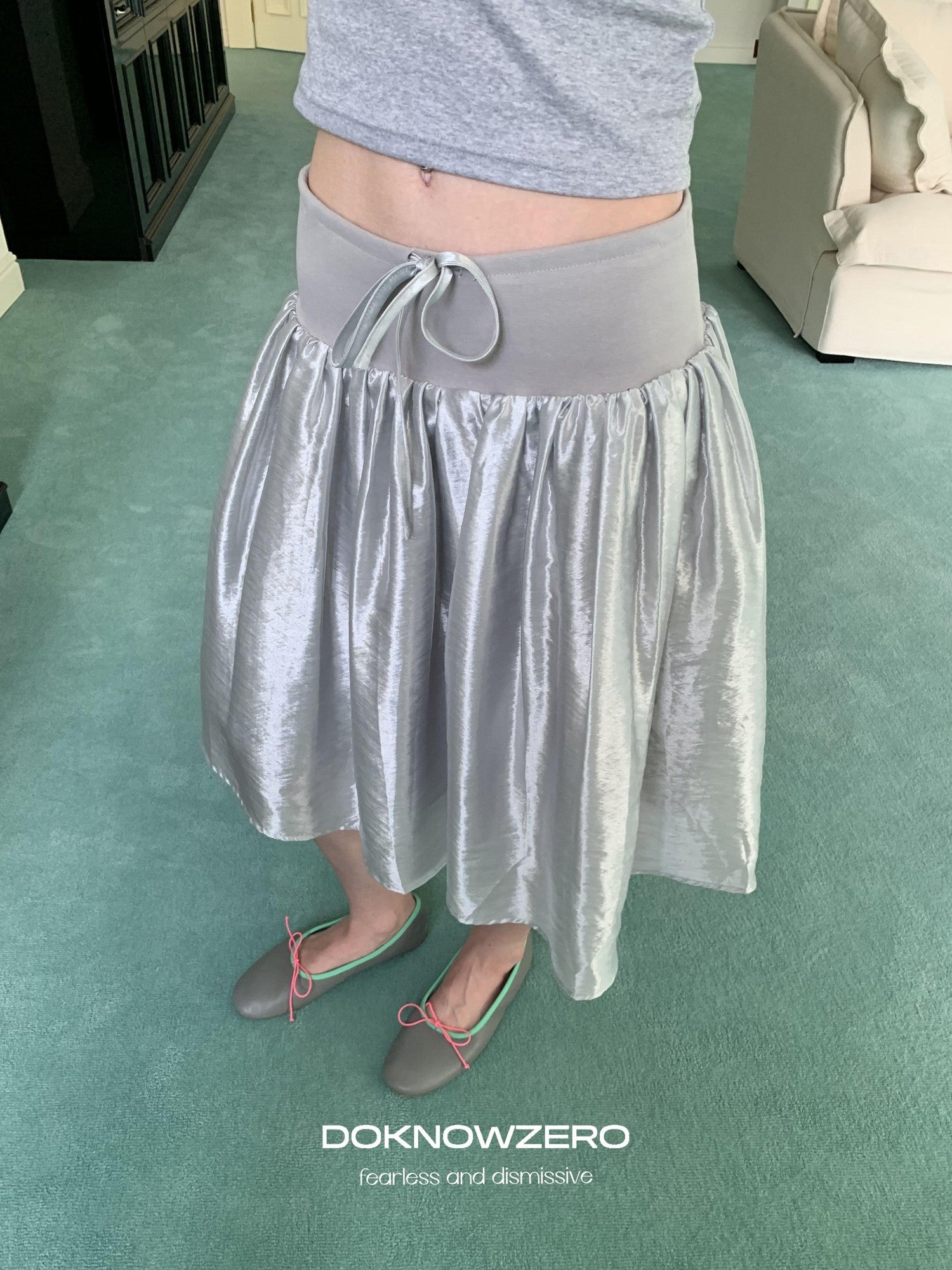 Lustrous Vintage Voluminous Mid Rise Elastic Waist Women&
