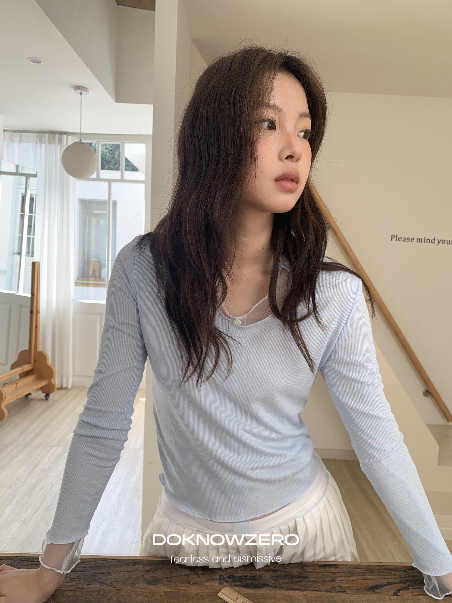 DKZ OFFICIAL Mesh V-neck Knit Hooded Two Piece Women&