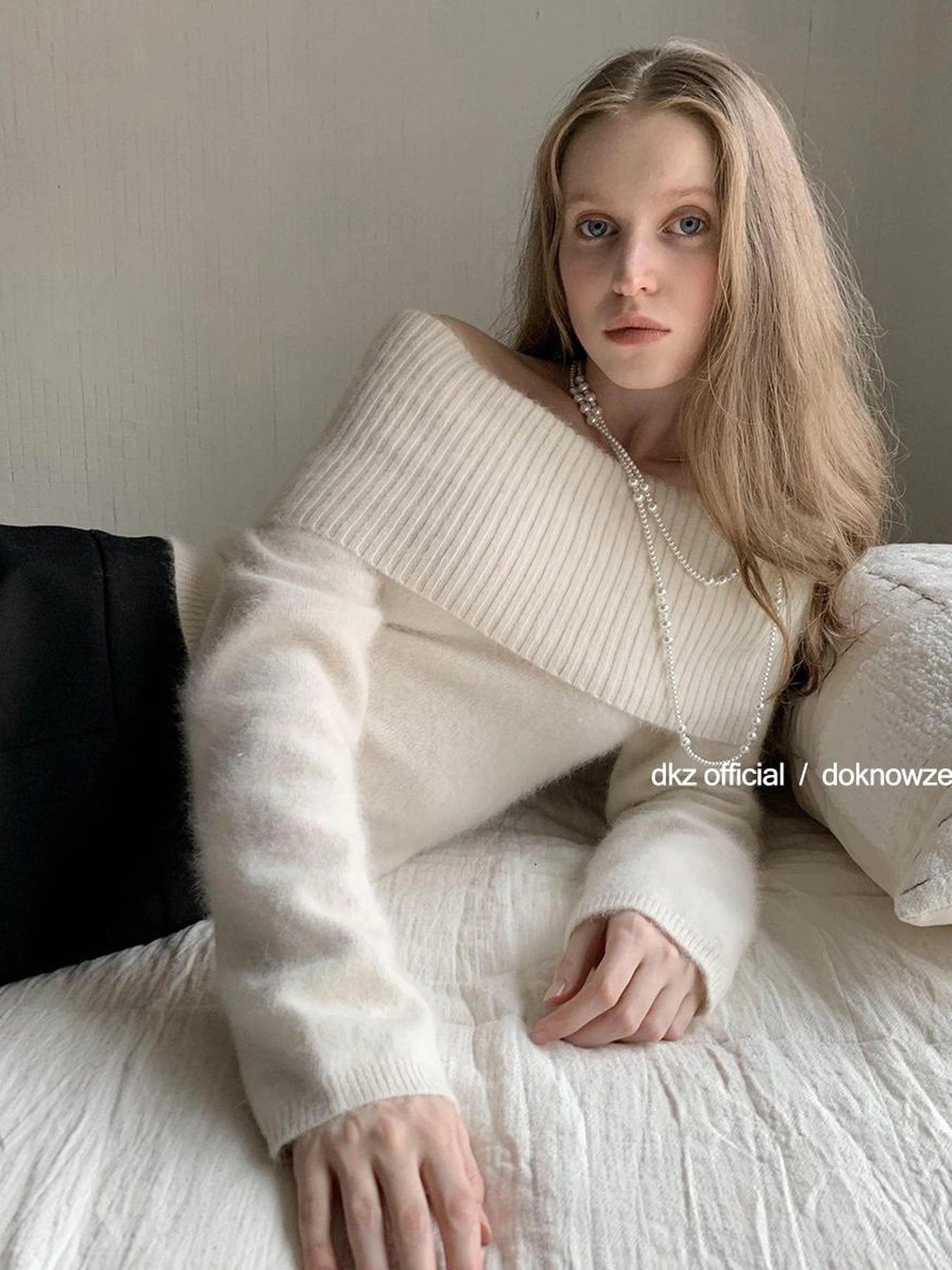 DKZ OFFICIAL One Shoulder Apricot Raccoon Wool Knit Sweater