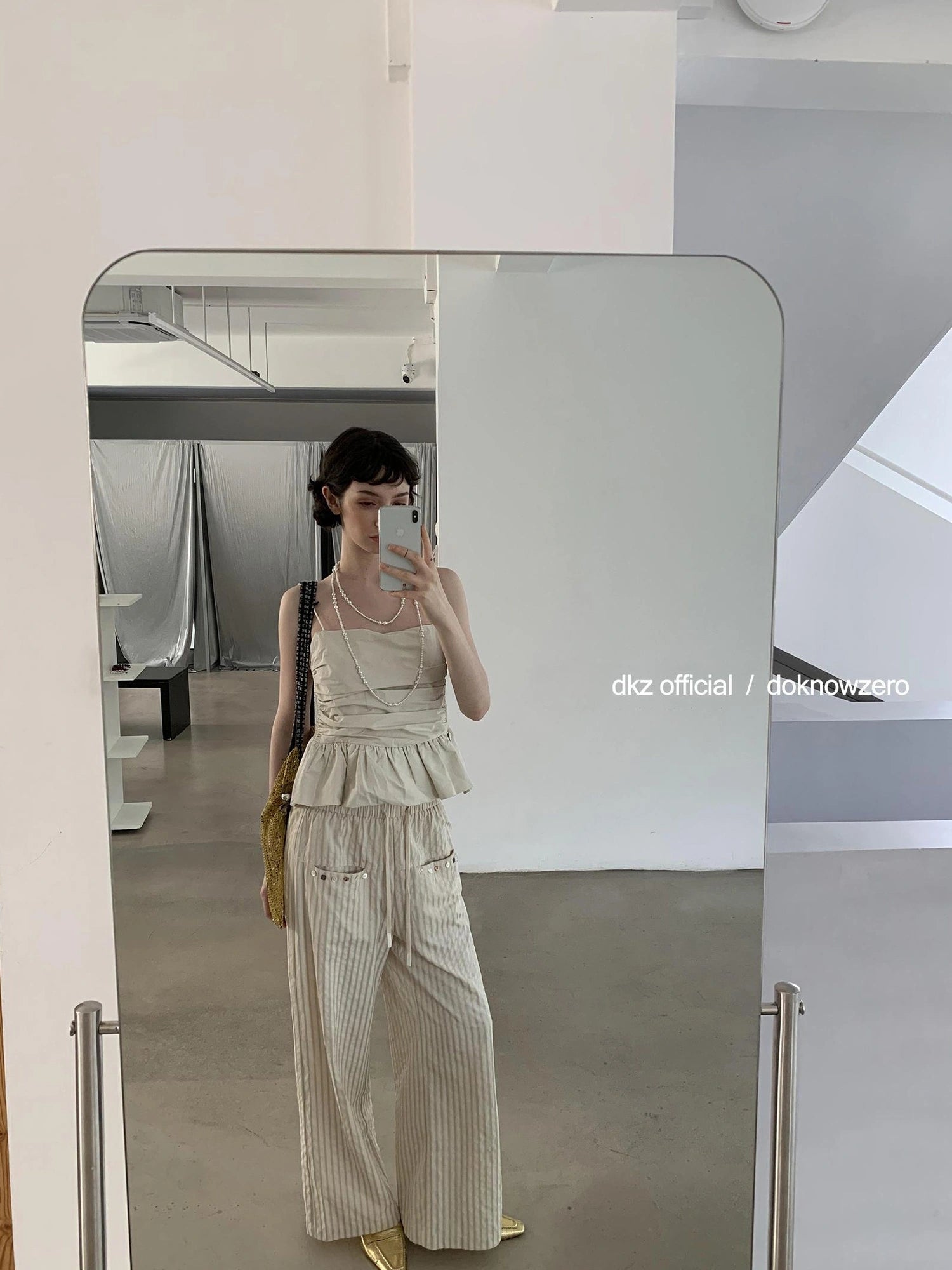 DKZ OFFICIAL Pleated Ruffle Hem Camisole Top