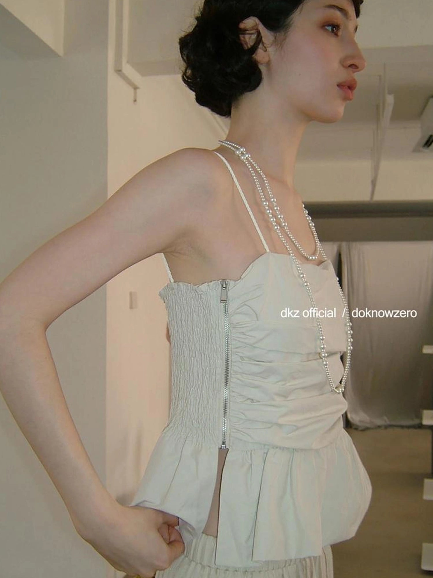 DKZ OFFICIAL Pleated Ruffle Hem Camisole Top