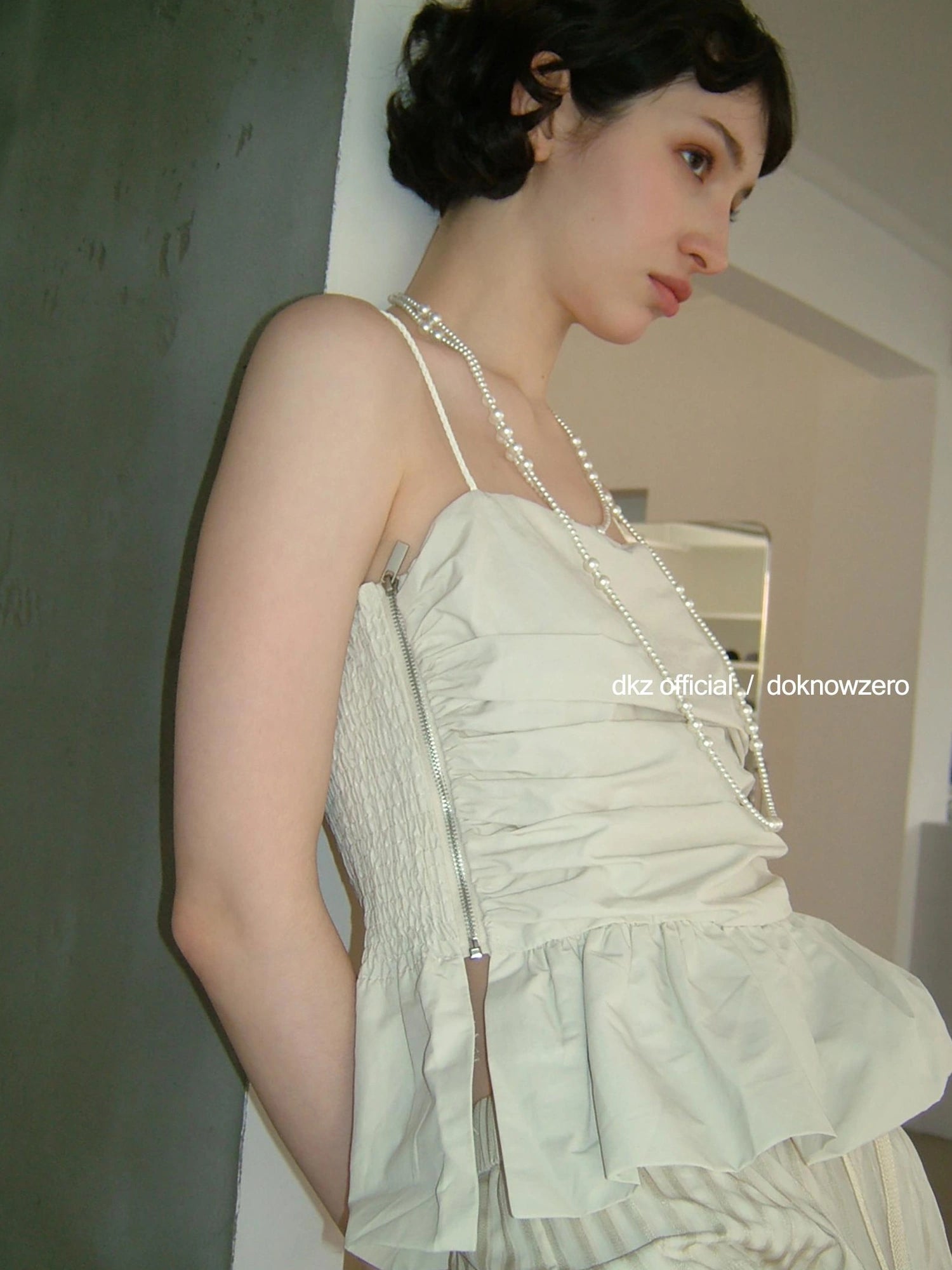 DKZ OFFICIAL Pleated Ruffle Hem Camisole Top