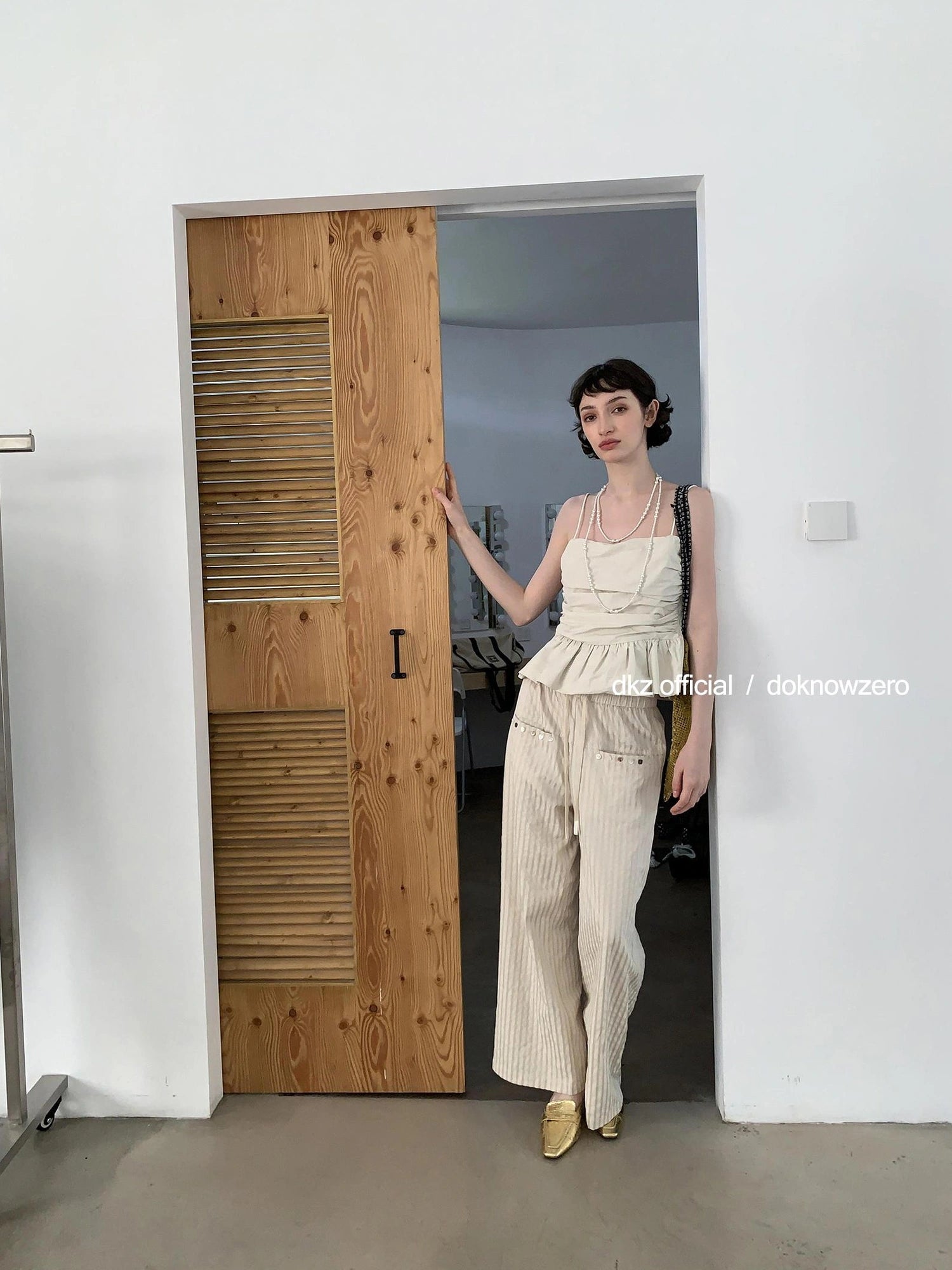 DKZ OFFICIAL Pleated Ruffle Hem Camisole Top