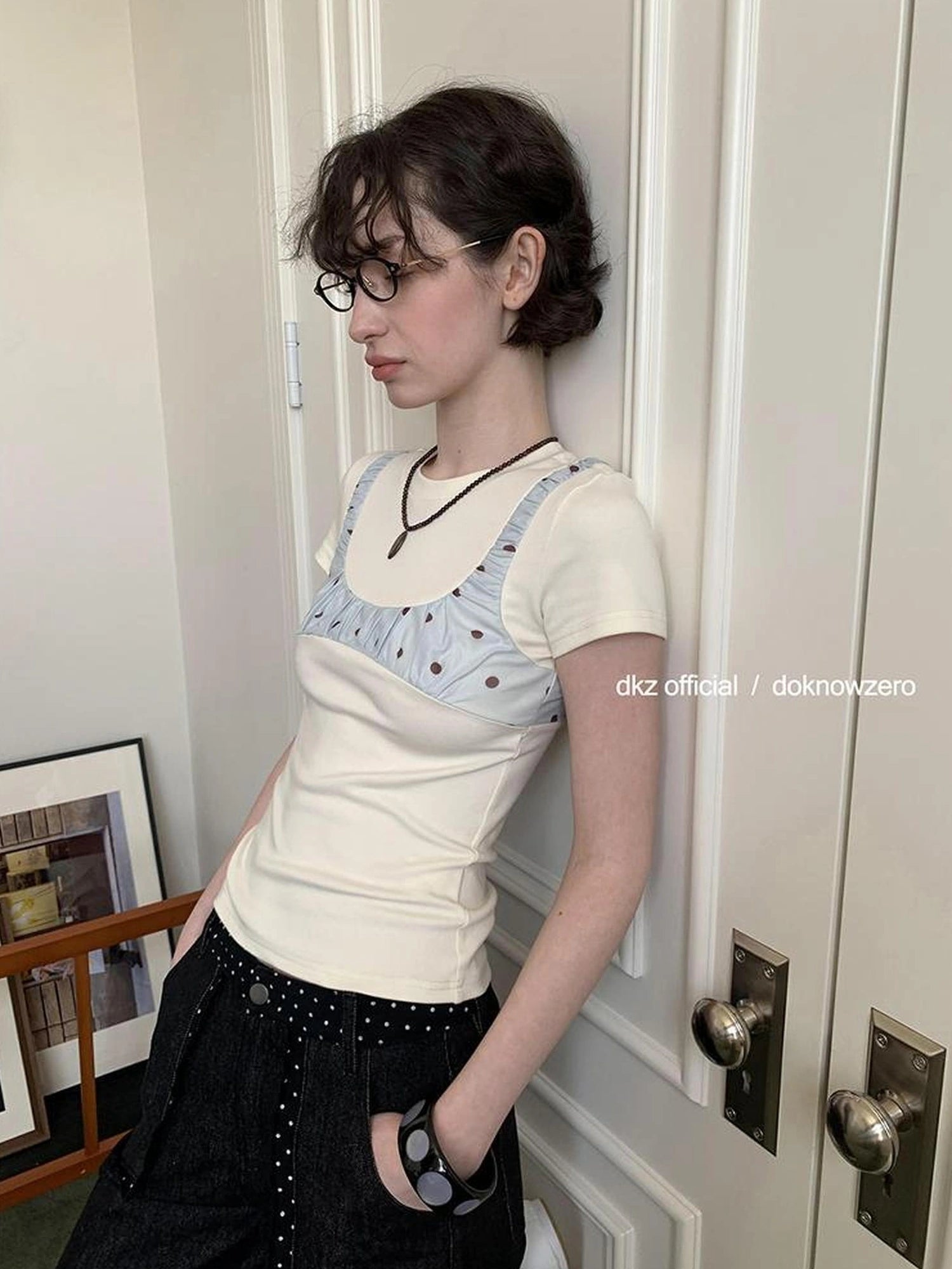 DKZ OFFICIAL Polka Dot Retro Fitted Short Sleeve T-shirt