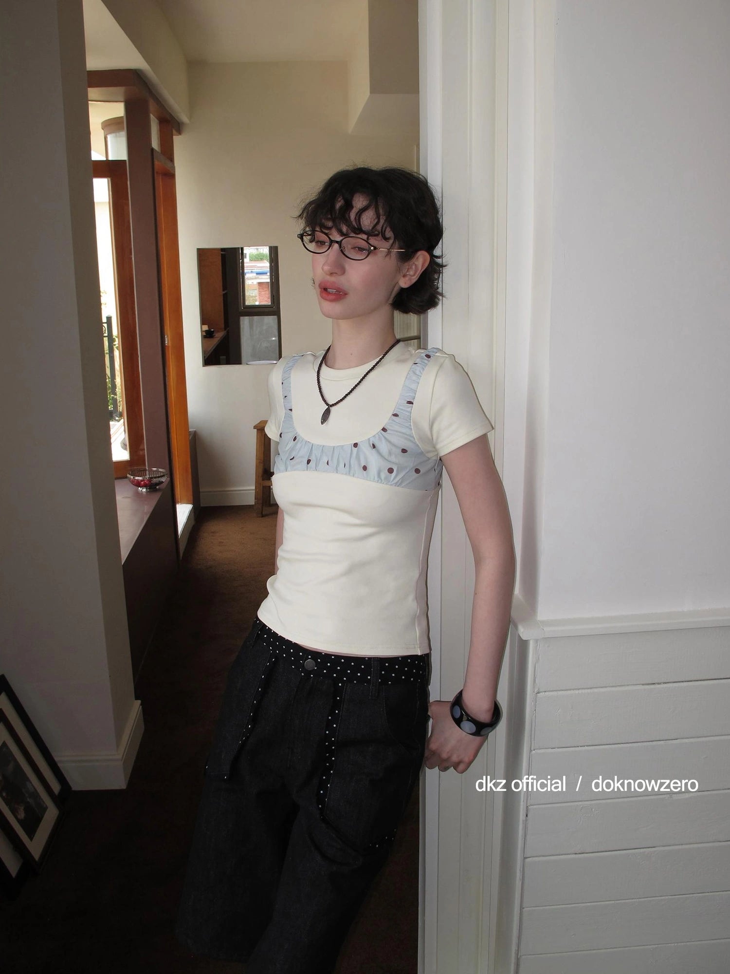 DKZ OFFICIAL Polka Dot Retro Fitted Short Sleeve T-shirt