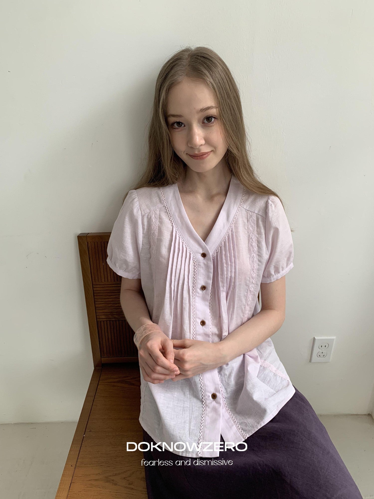 DKZ OFFICIAL Purple Pleated Embroidered V-neck Women&
