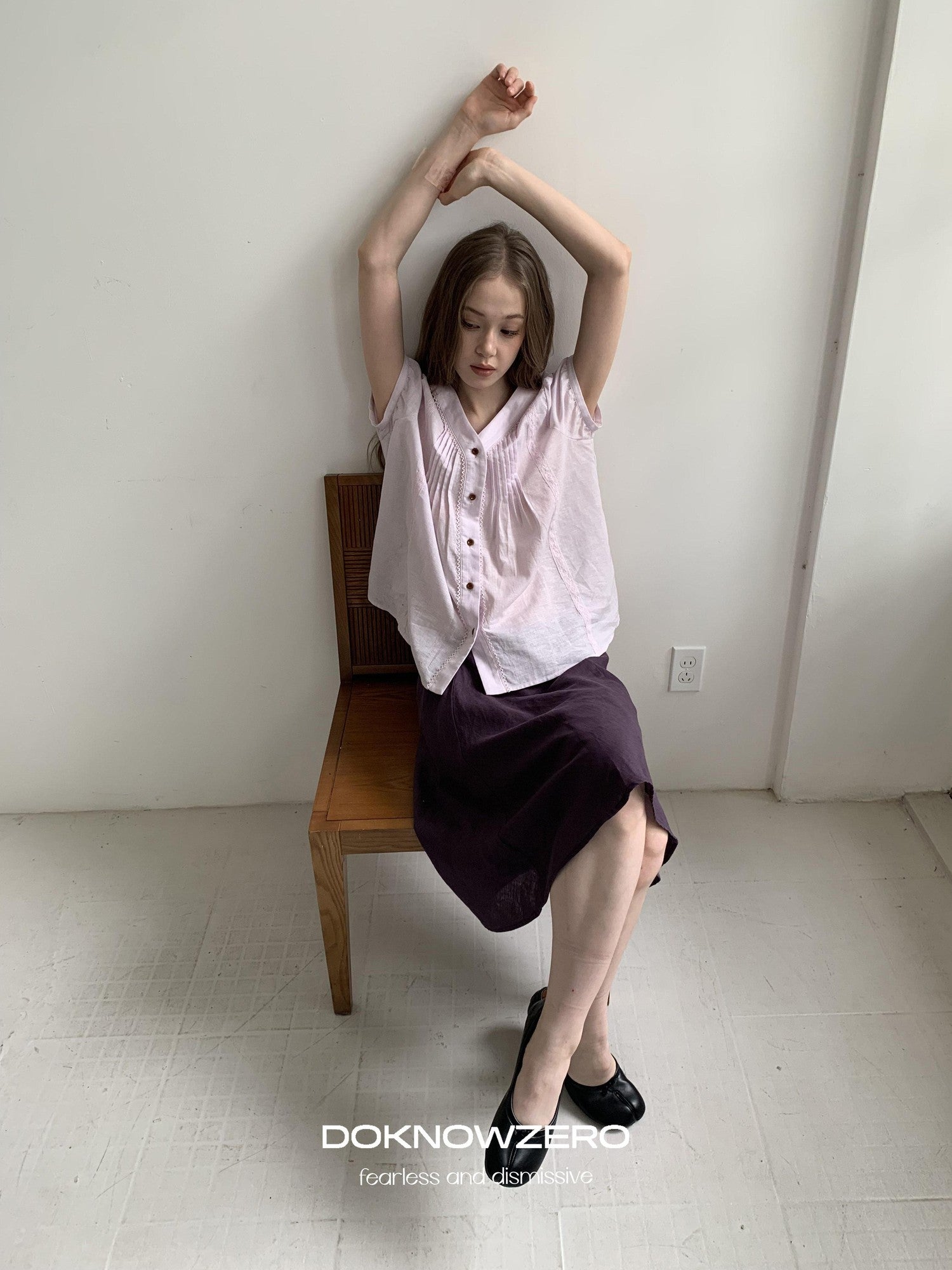 DKZ OFFICIAL Purple Pleated Embroidered V-neck Women&