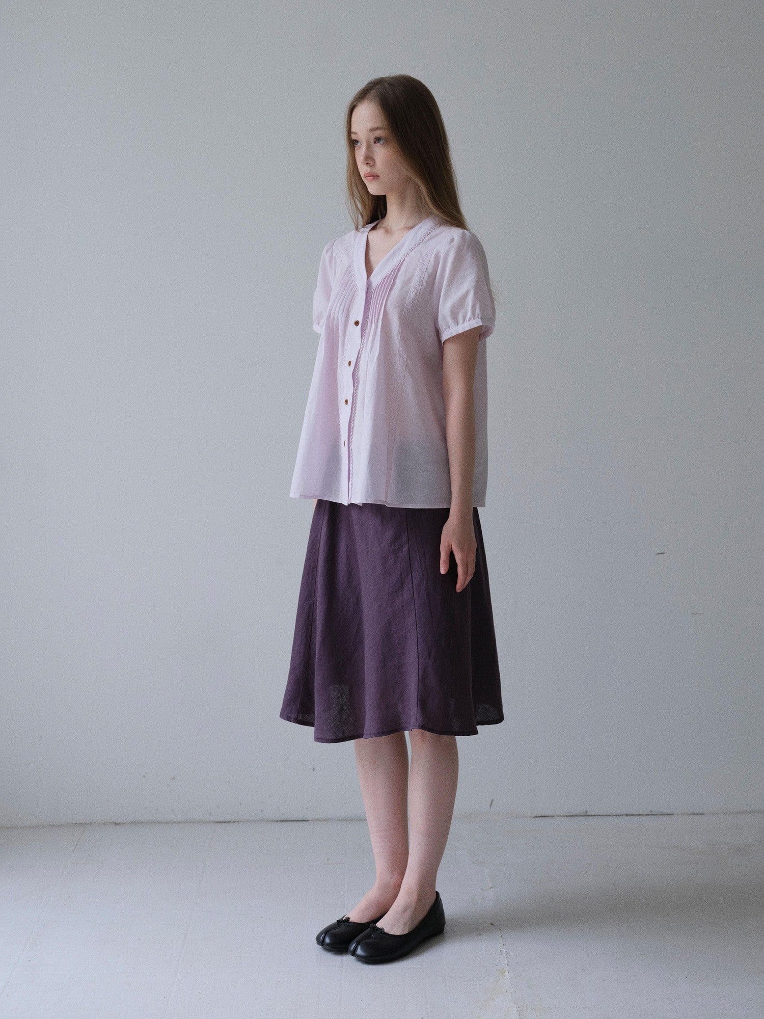 DKZ OFFICIAL Purple Pleated Embroidered V-neck Women&