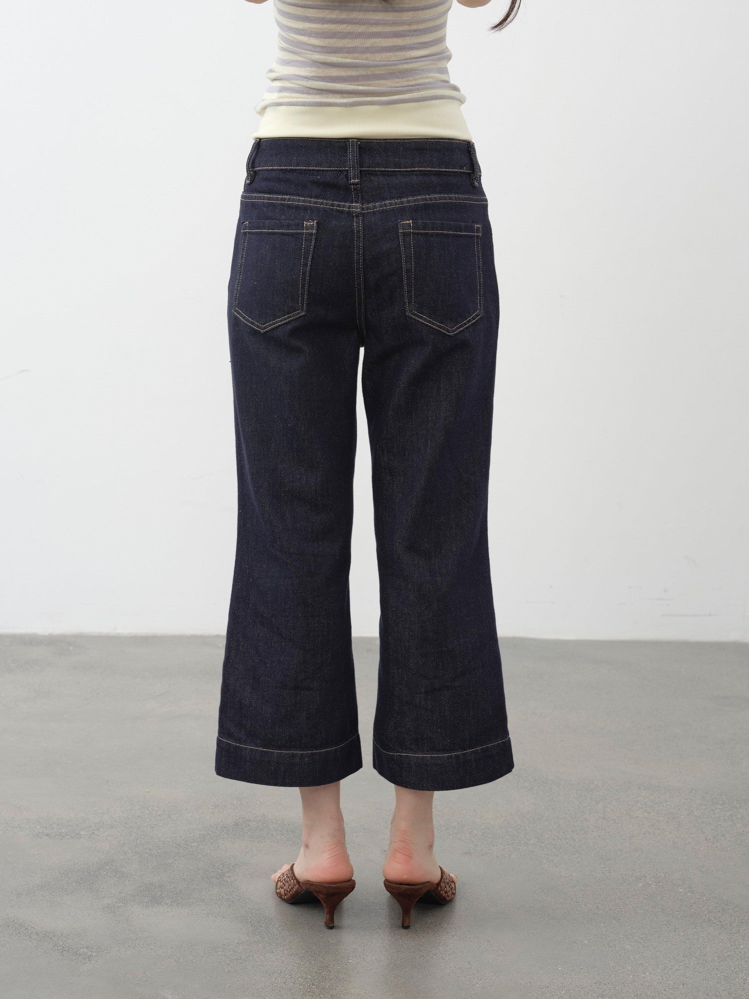 DKZ OFFICIAL Raw Indigo Button Fly Cropped Mid Stretch Women&