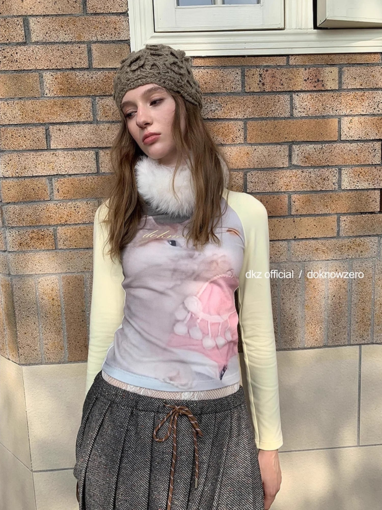 DKZ_OFFICIAL_Retro_Dreamcore_Cat_Print_Raglan_Long_Sleeve_T-shirt_MISSTT