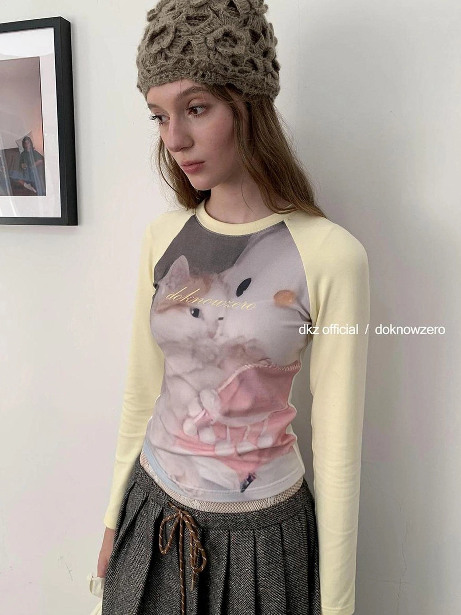 DKZ OFFICIAL Retro Dreamcore Cat Print Raglan Long Sleeve T-shirt