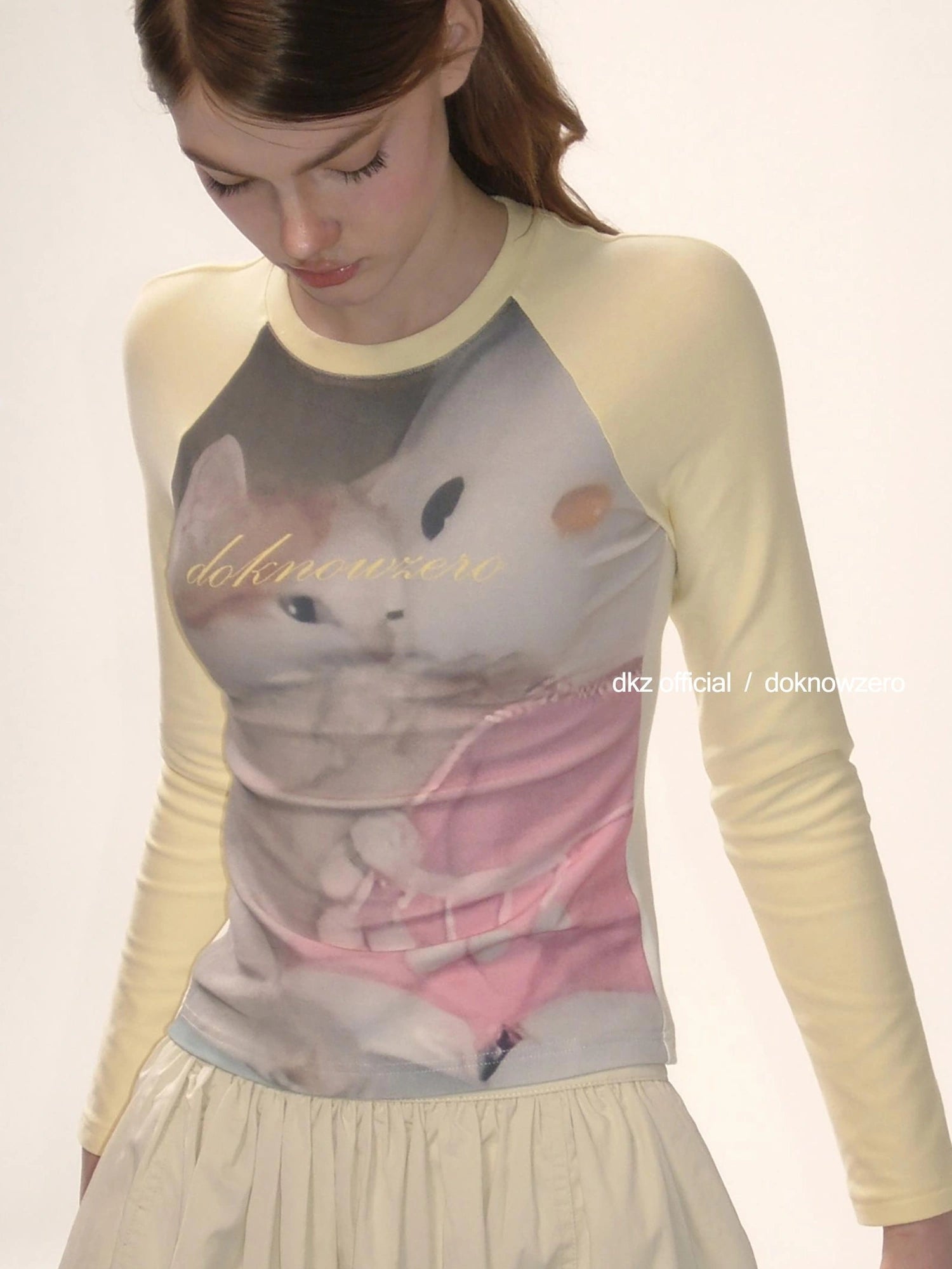 DKZ OFFICIAL Retro Dreamcore Cat Print Raglan Long Sleeve T-shirt