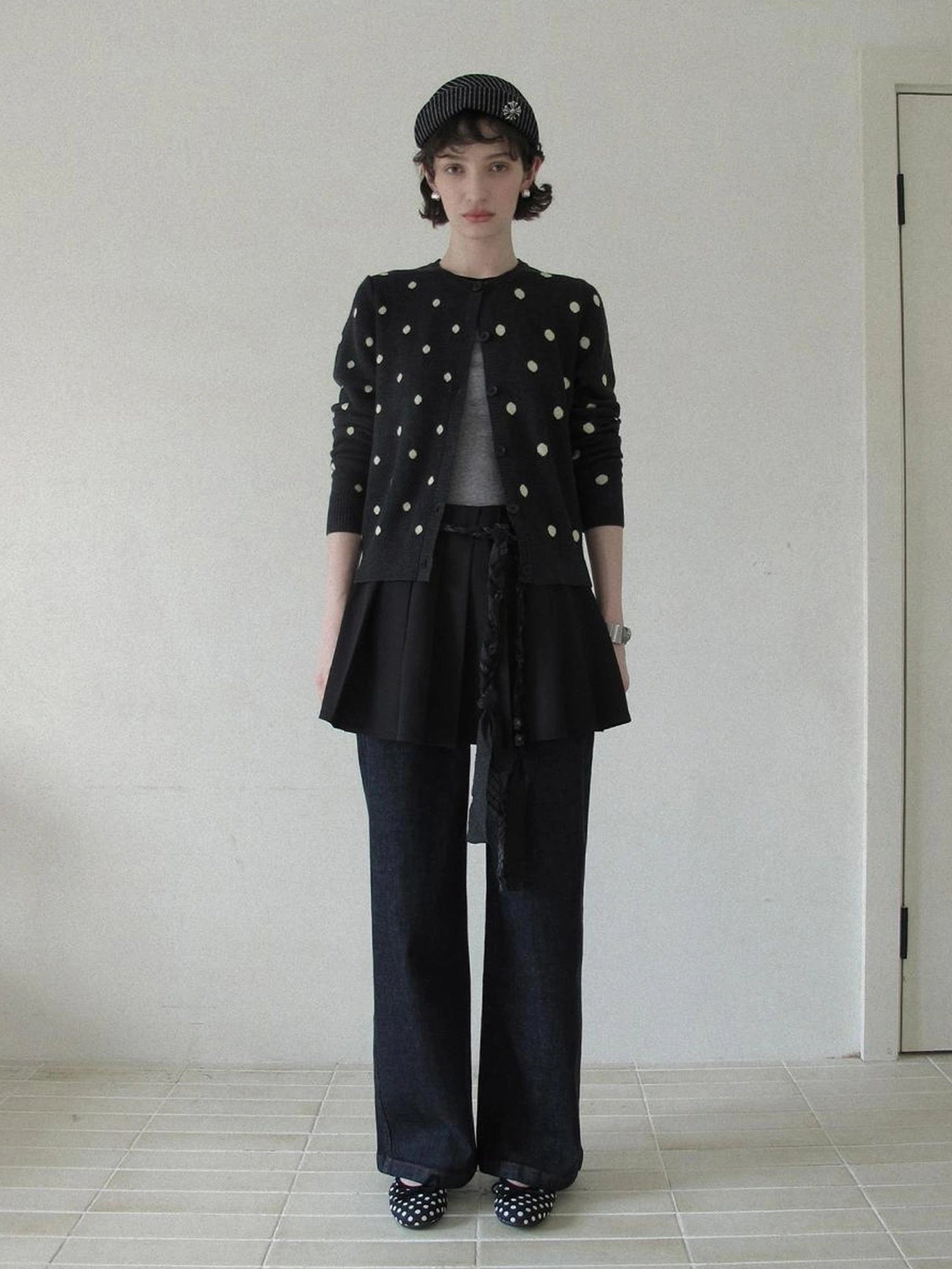 DKZ OFFICIAL Retro Gray Polka Dot Knit Cardigan