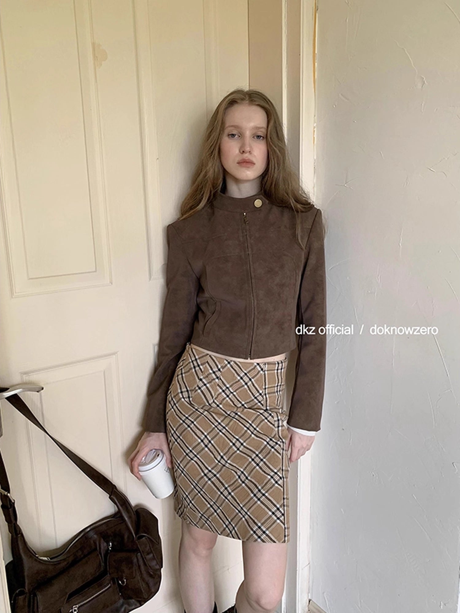 DKZ_OFFICIAL_Retro_Suede_Short_Jacket_And_Pleated_Skirt_Set_MISSTT