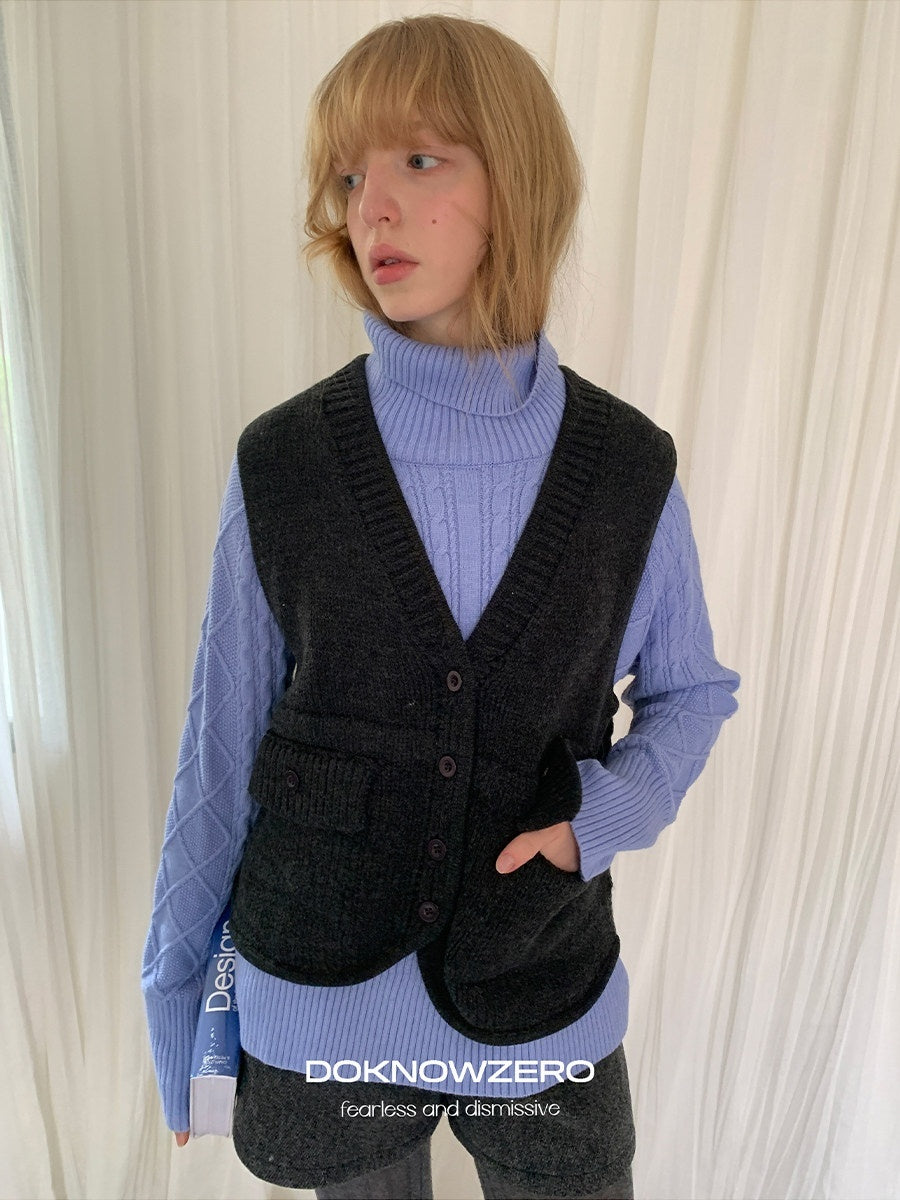 DKZ_OFFICIAL_Retro_V-neck_Knitted_Buttoned_Pocket_Women&