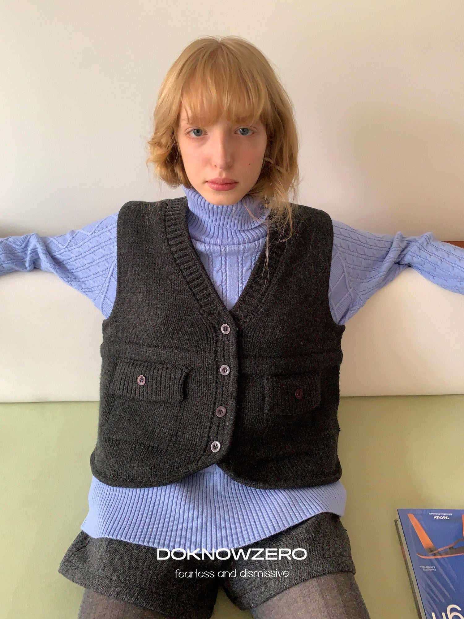 DKZ OFFICIAL Retro V-neck Knitted Buttoned Pocket Women&