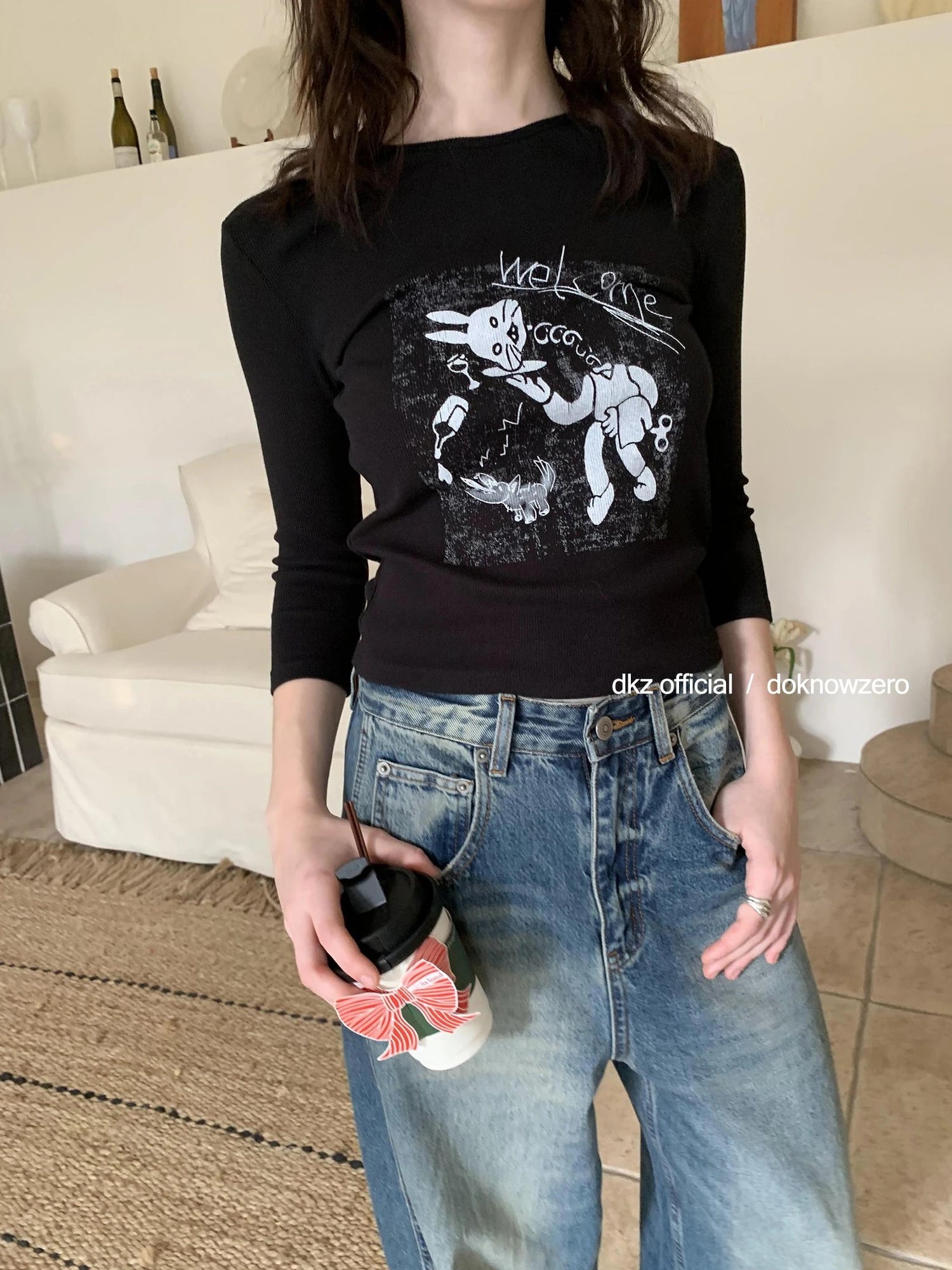 DKZ OFFICIAL Seven Sleeve T-shirt With Playful Bunny Print