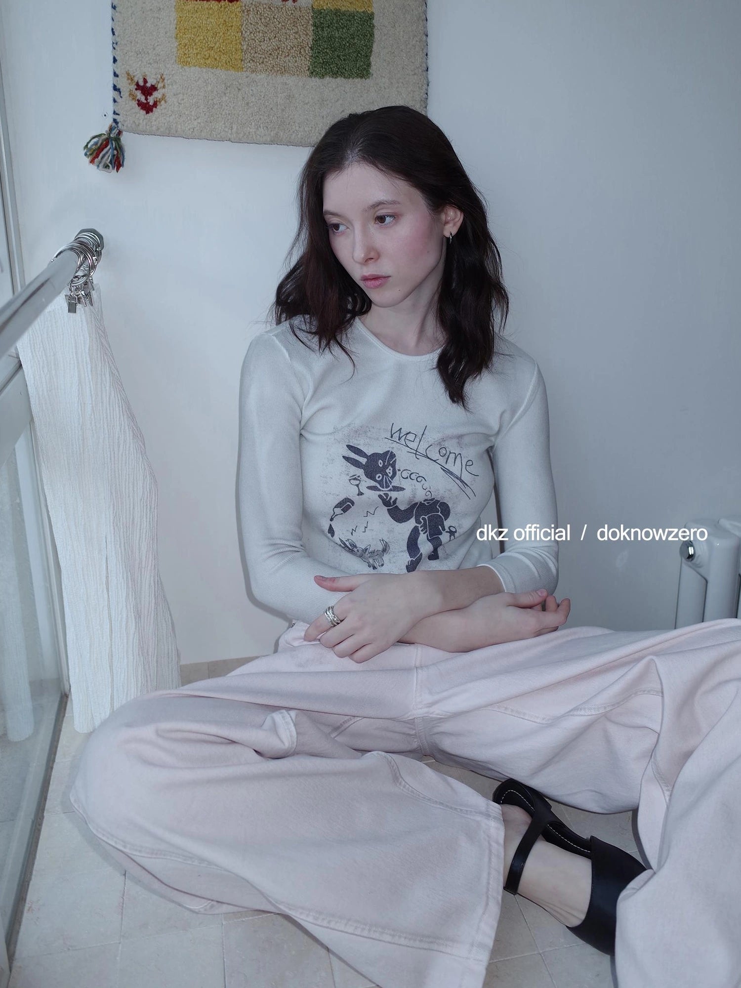 DKZ OFFICIAL Seven Sleeve T-shirt With Playful Bunny Print