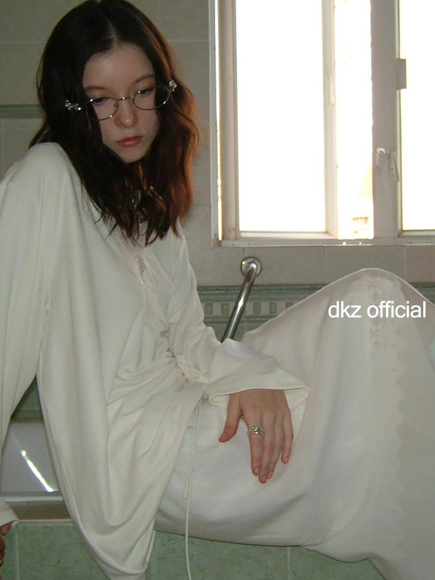 DKZ OFFICIAL Sheer Lace Straight Skirt In White