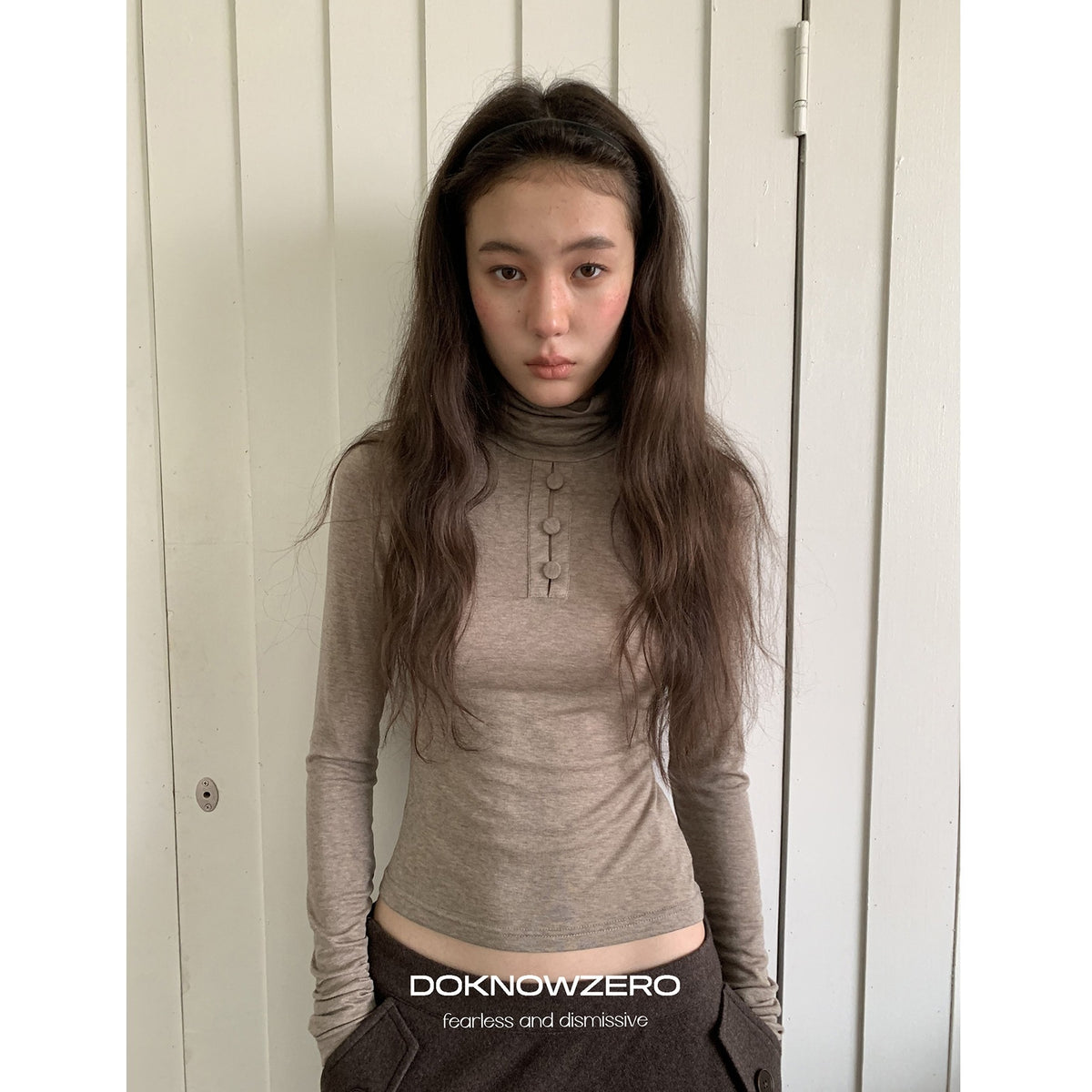 DKZ_OFFICIAL_Slim_Fit_High_Neck_Camel_Women&