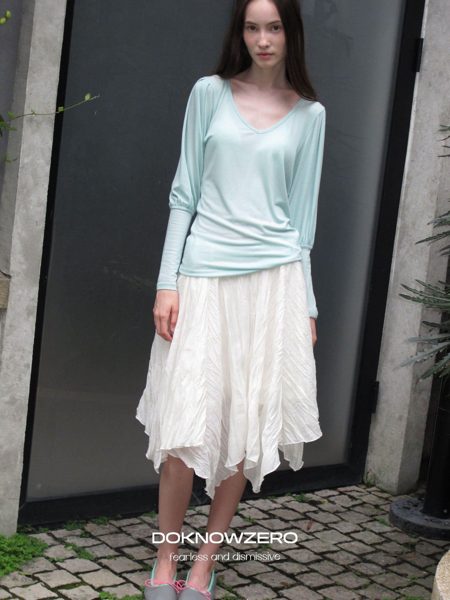 DKZ OFFICIAL Slim V-neck Puff Sleeves Women&