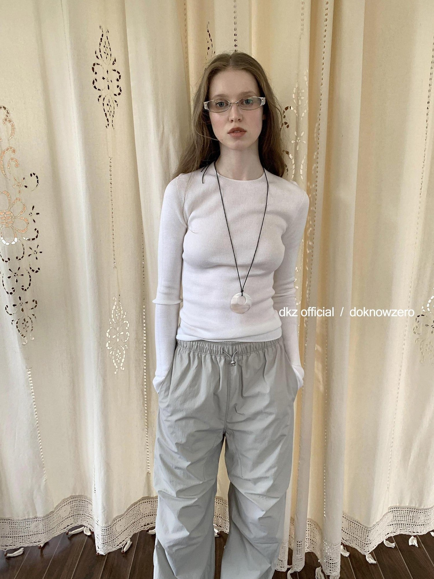 DKZ OFFICIAL Solid Knit Slim Fit Round Neck Women&