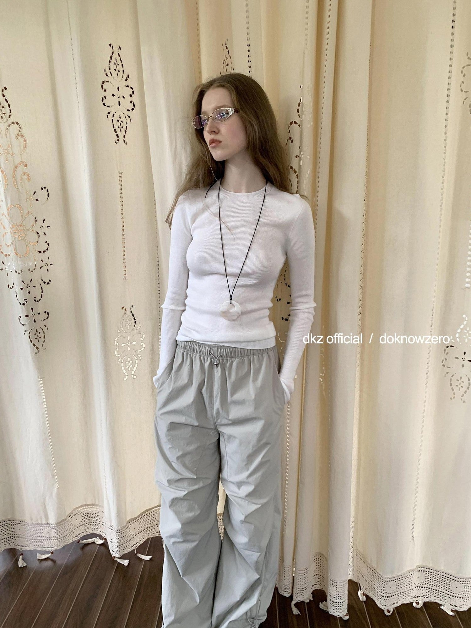 DKZ OFFICIAL Solid Knit Slim Fit Round Neck Women&