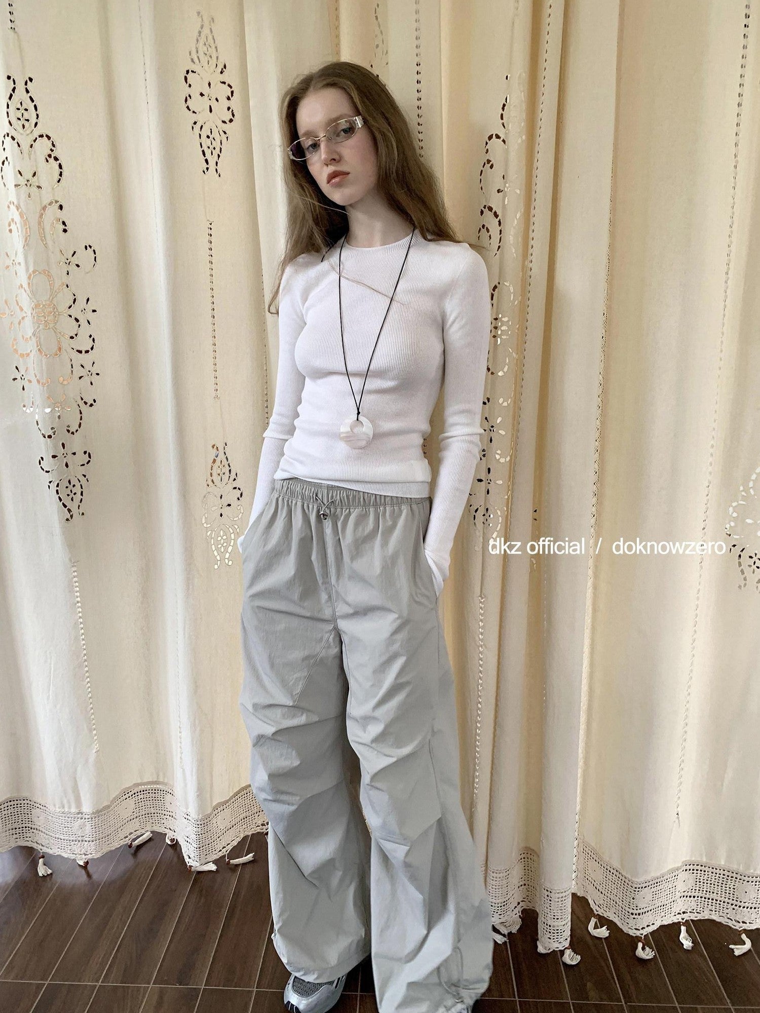 DKZ OFFICIAL Solid Knit Slim Fit Round Neck Women&