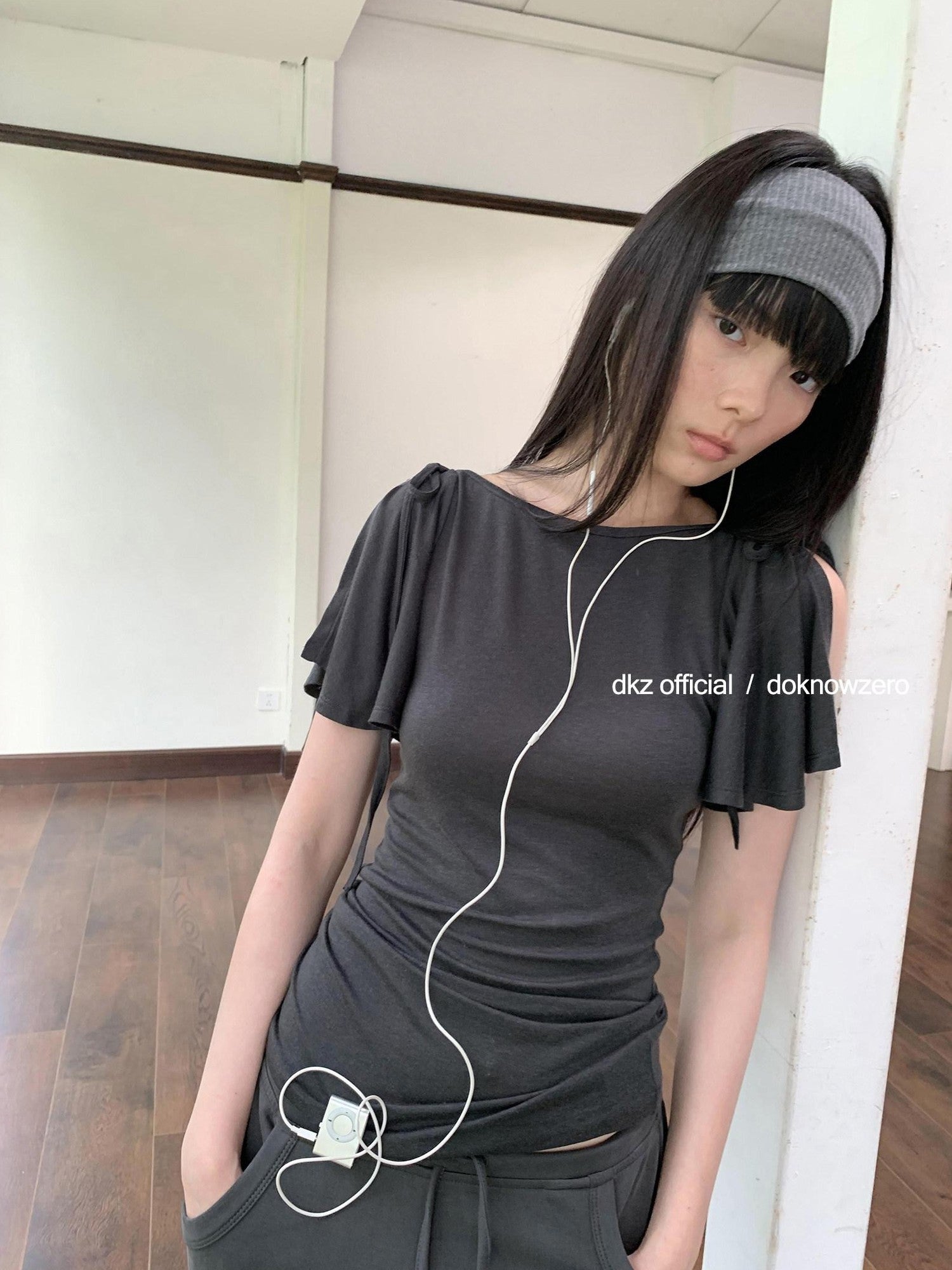 DKZ OFFICIAL Solid Split Puff Sleeve Bardot Women&