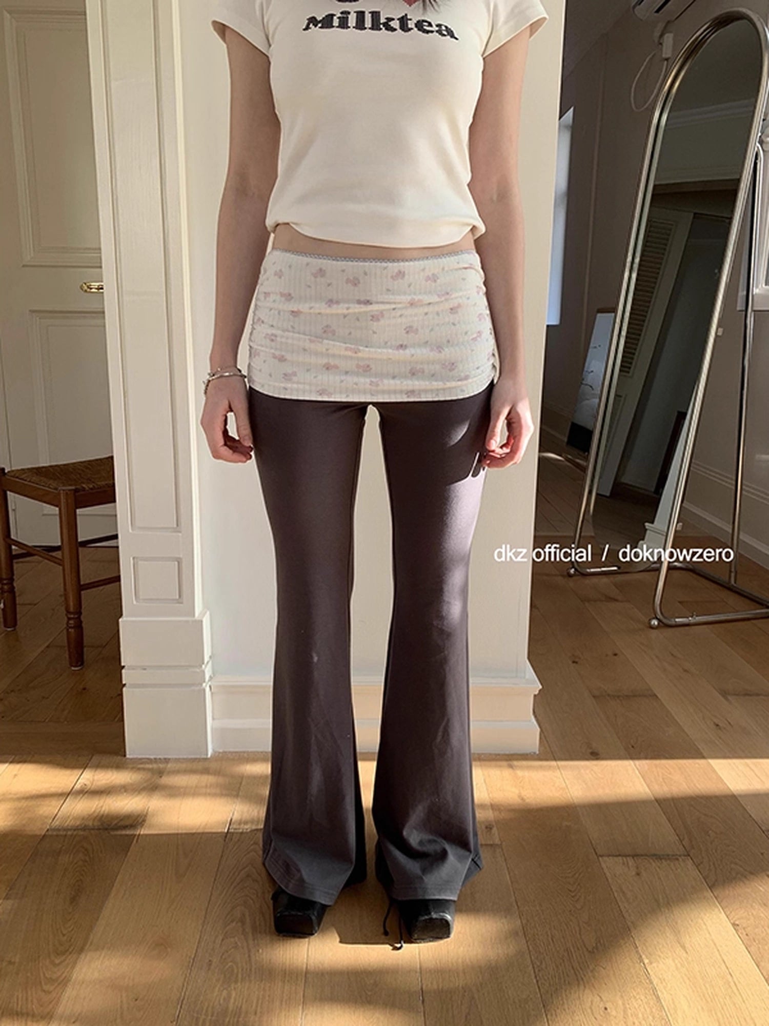 DKZ_OFFICIAL_Spliced_Flared_Trousers_In_Cotton_Tencel_MISSTT