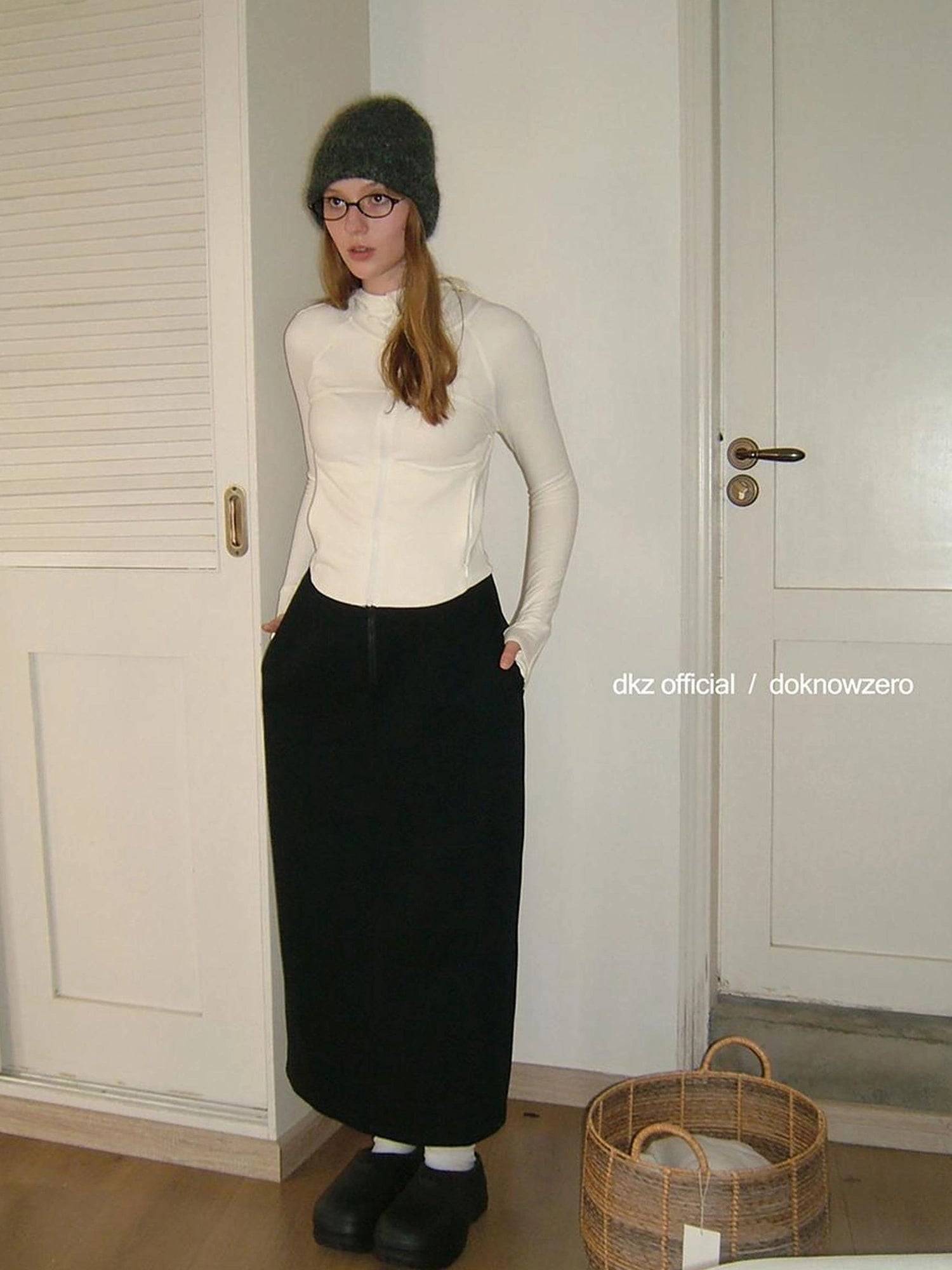 DKZ OFFICIAL Straight Black Midi Skirt For Women In Cotton Blend