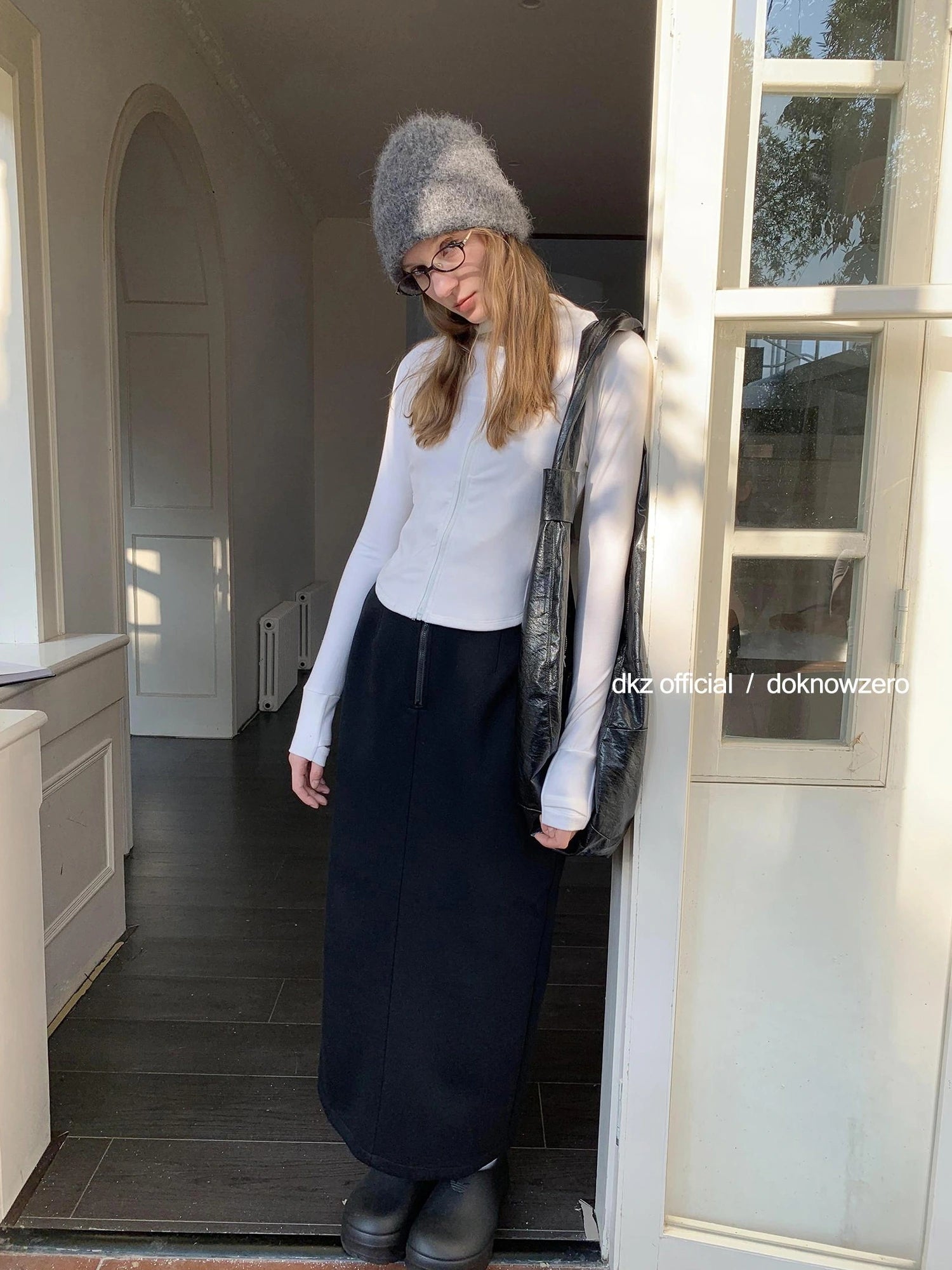 DKZ OFFICIAL Straight Black Midi Skirt For Women In Cotton Blend