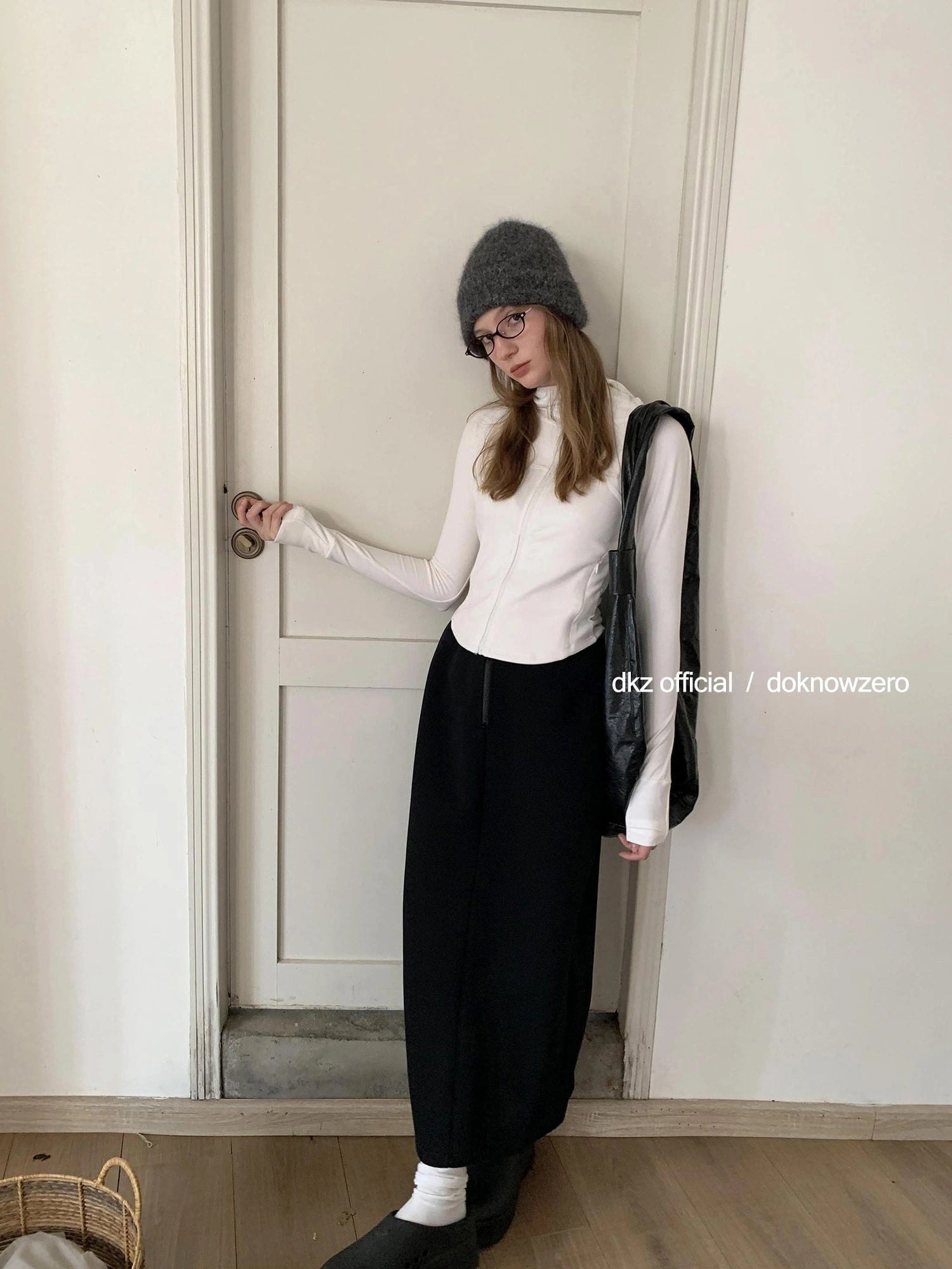 DKZ OFFICIAL Straight Black Midi Skirt For Women In Cotton Blend