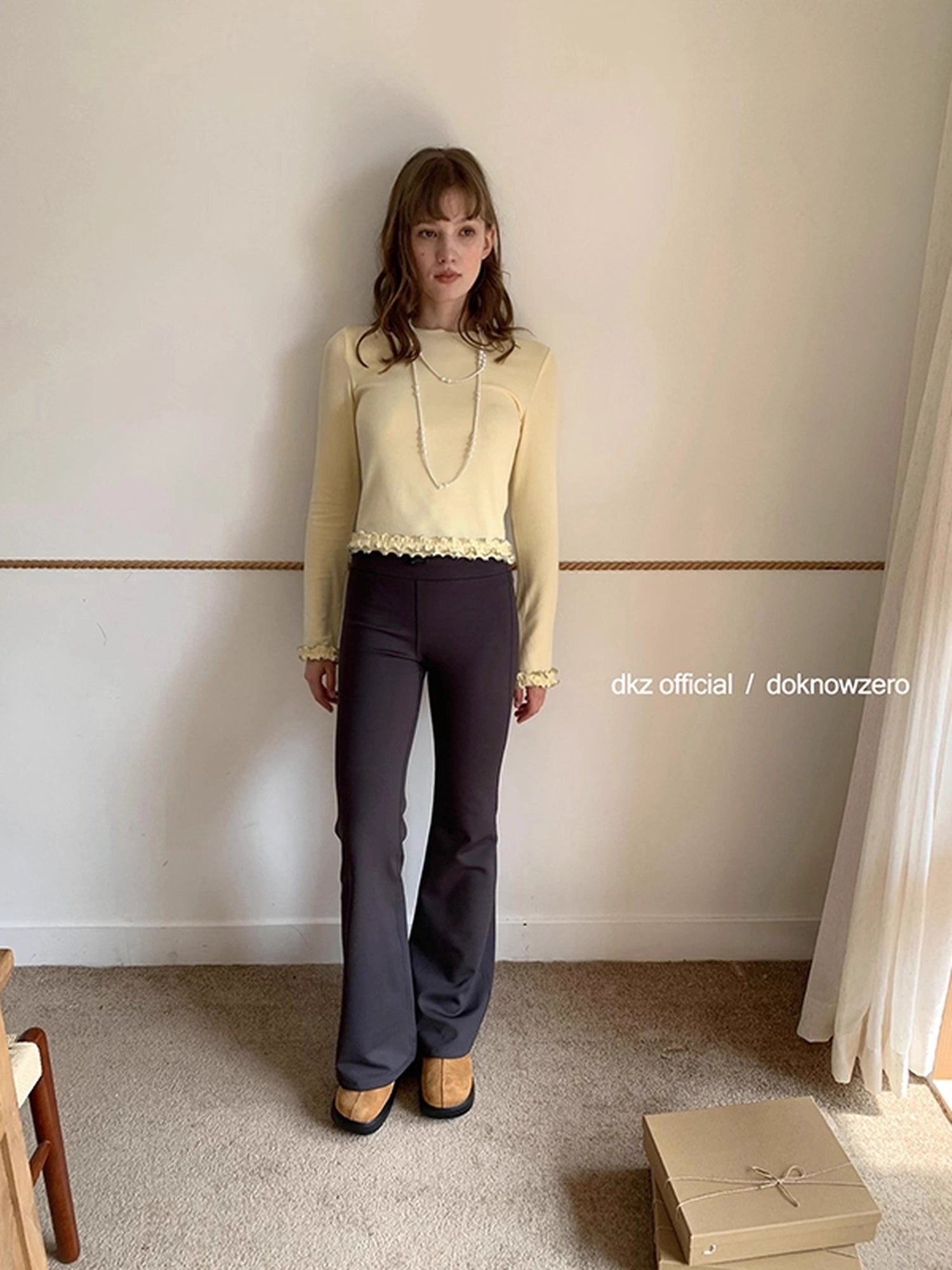 DKZ_OFFICIAL_Stretch_Flared_Yoga_Pants_With_Light_Fleece_MISSTT