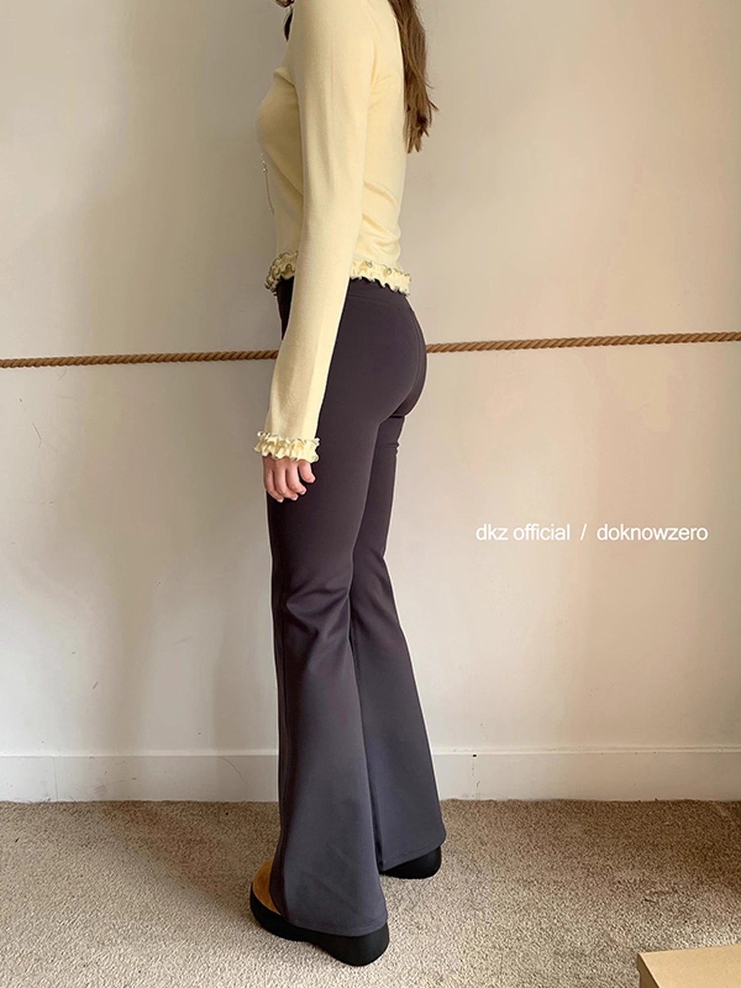 DKZ_OFFICIAL_Stretch_Flared_Yoga_Pants_With_Light_Fleece_MISSTT