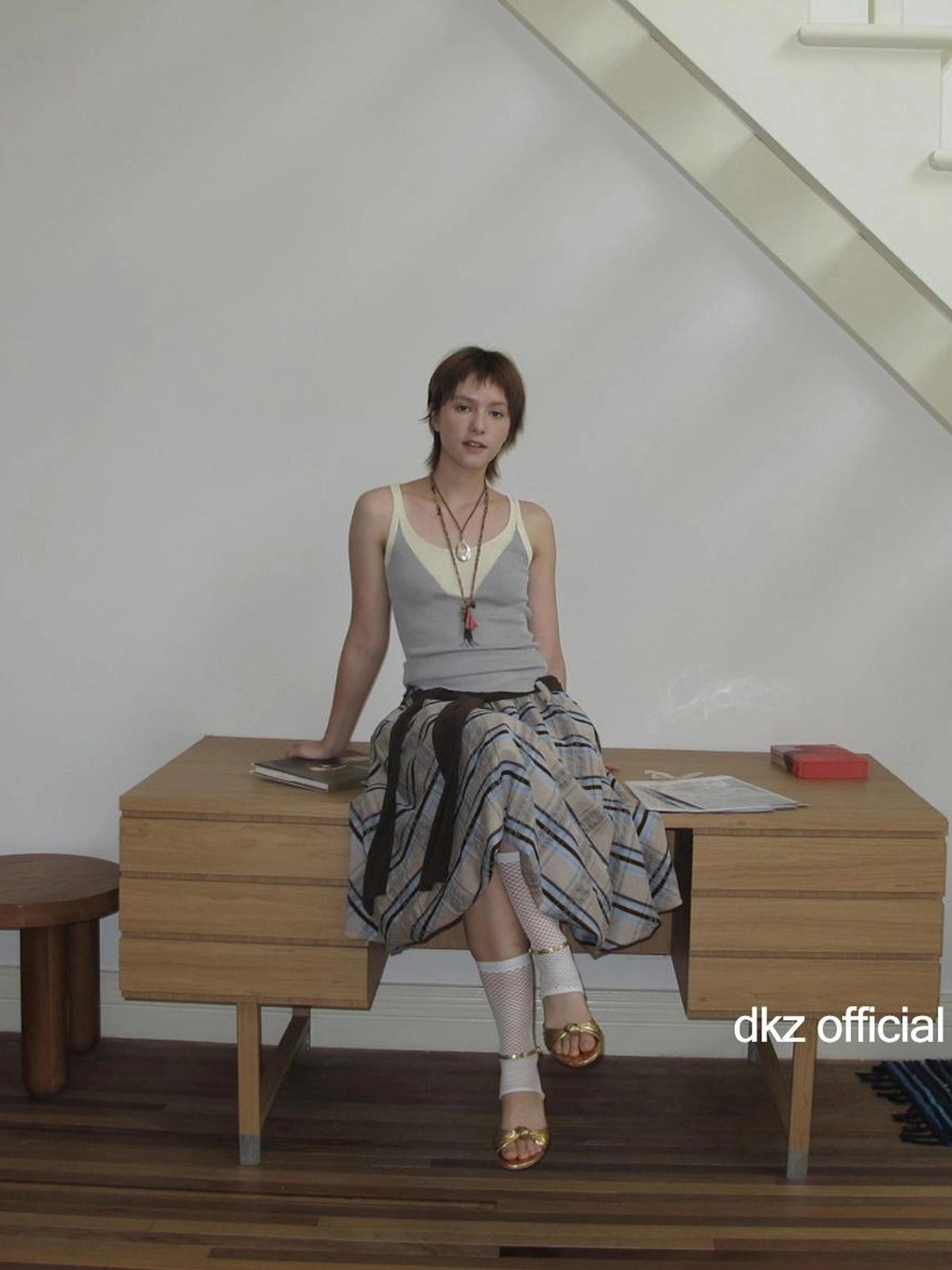 DKZ OFFICIAL Summer Knit Sleeveless Top With Contrast Trim