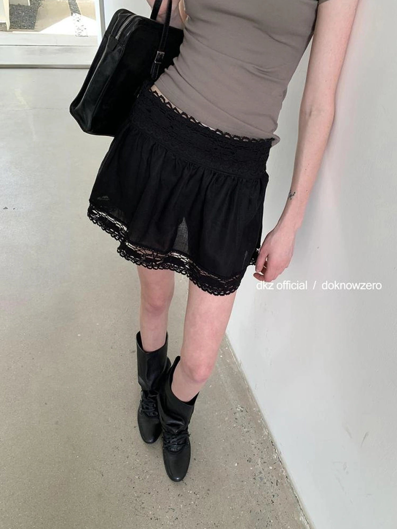 DKZ OFFICIAL Tencel Linen Blend Ballet Short Skirt With Lace Trim