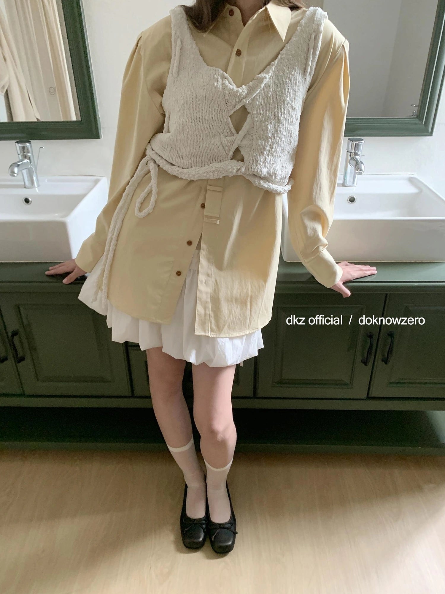 DKZ OFFICIAL Textured Knit Rope Tie Sleeveless Top