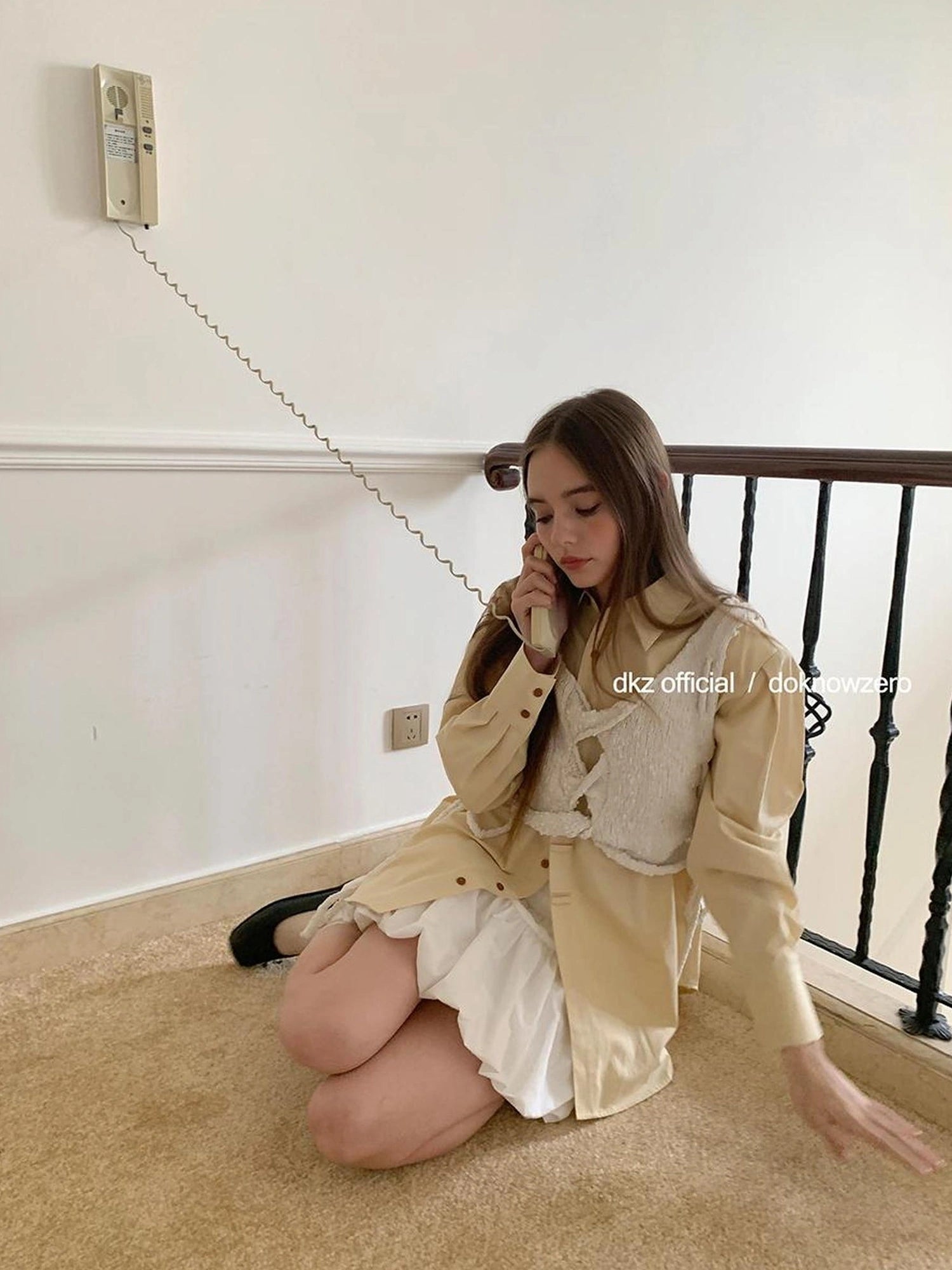 DKZ OFFICIAL Textured Knit Rope Tie Sleeveless Top